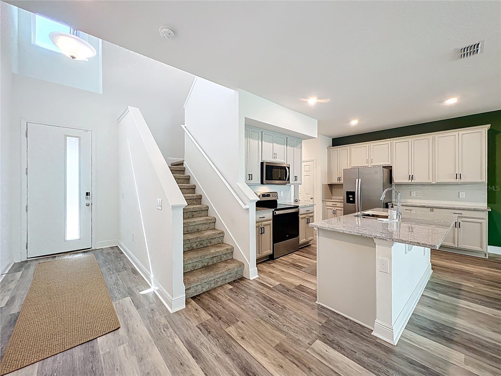 ENCLAVE AT HAWKS CREST - Residential Lease