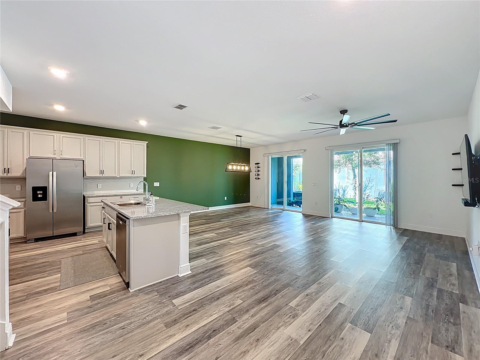 ENCLAVE AT HAWKS CREST - Residential Lease