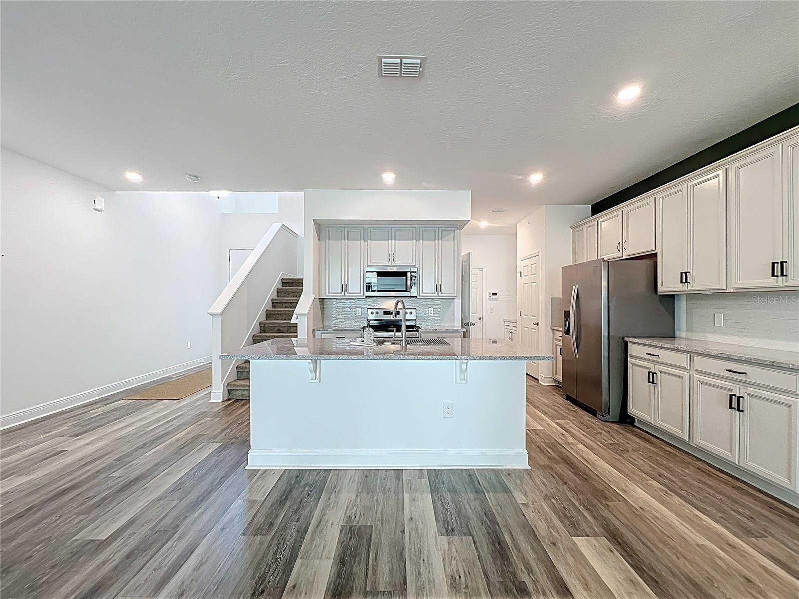 ENCLAVE AT HAWKS CREST - Residential Lease