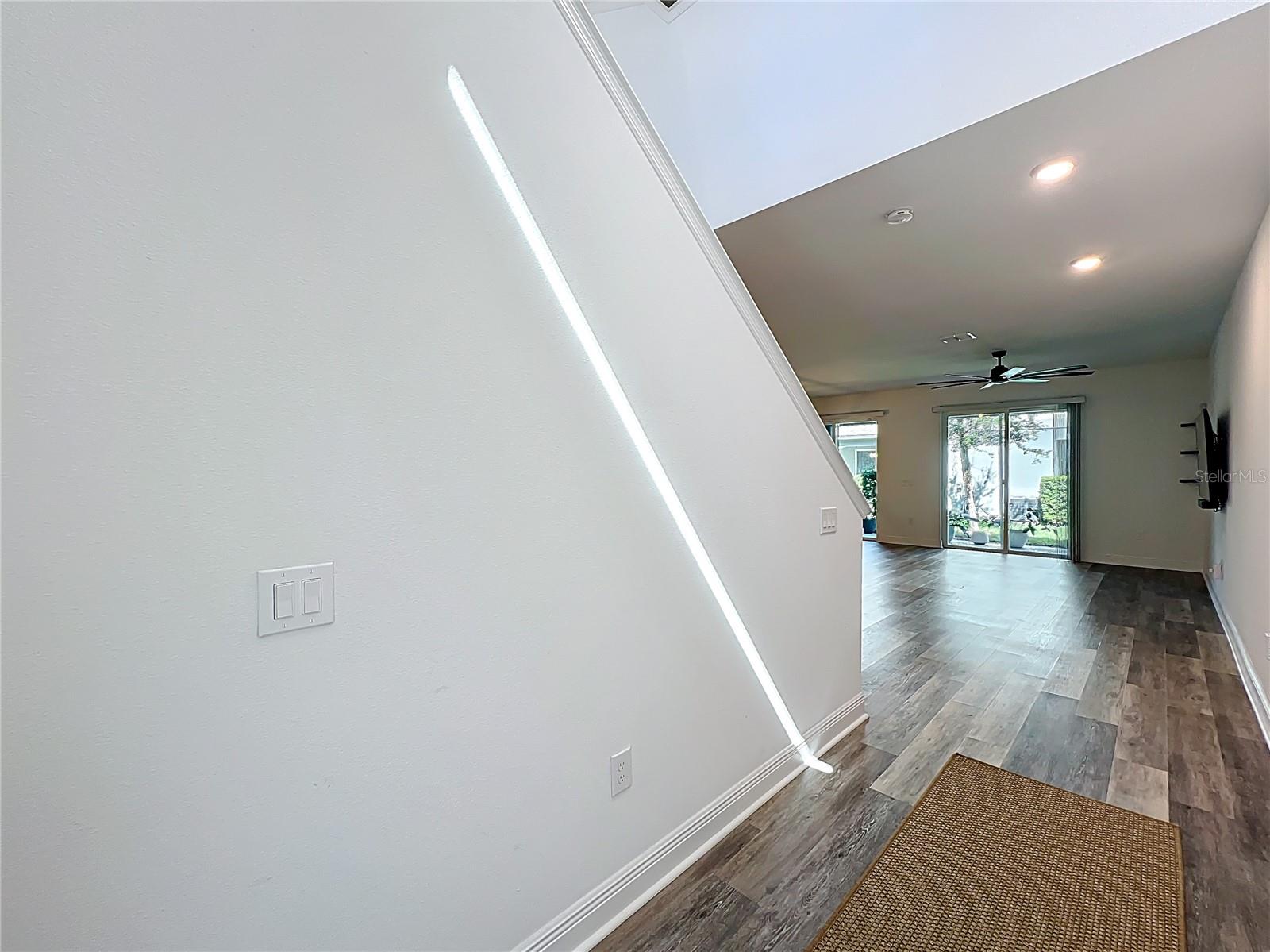 ENCLAVE AT HAWKS CREST - Residential Lease