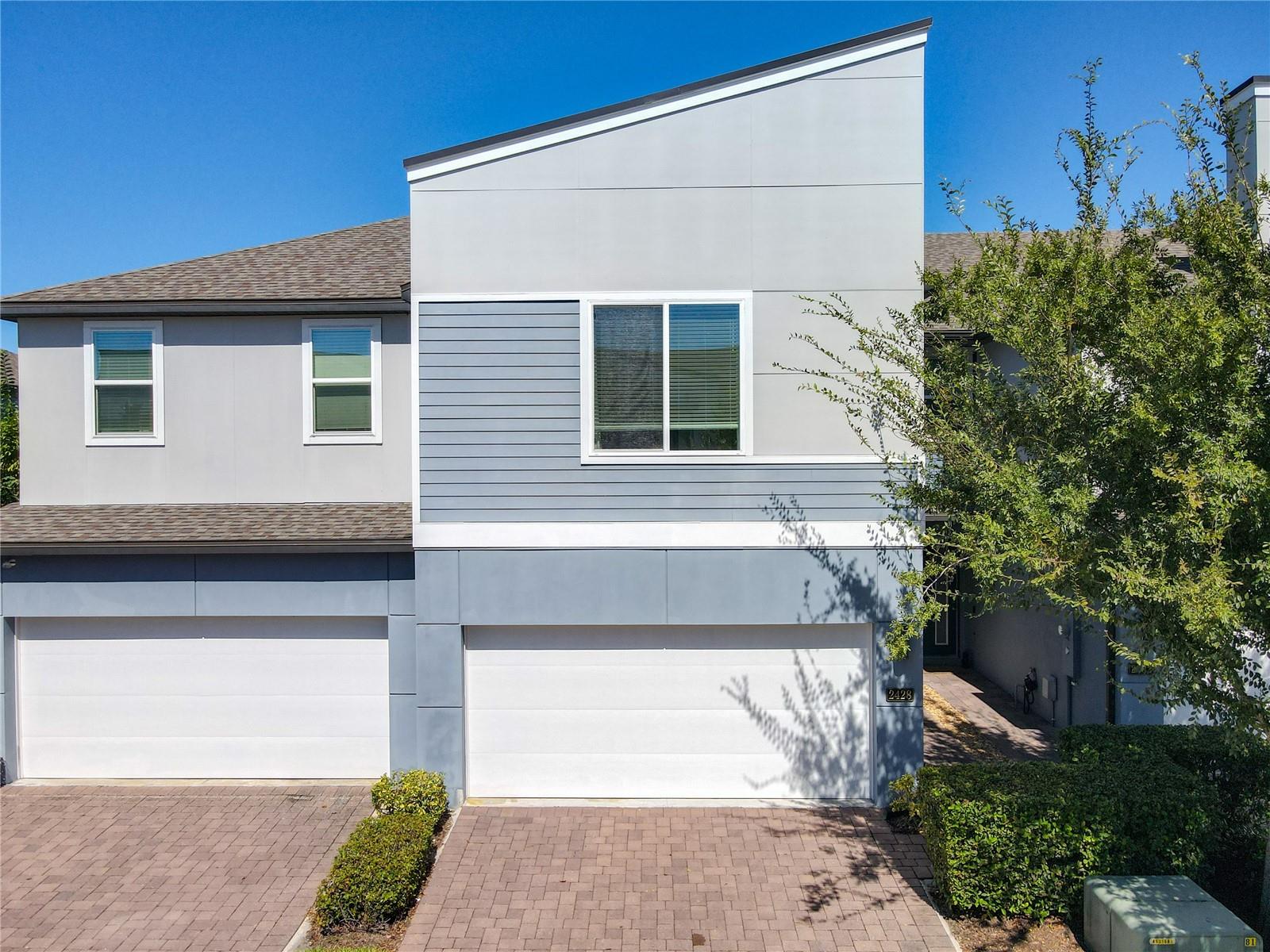 ENCLAVE AT HAWKS CREST - Residential Lease