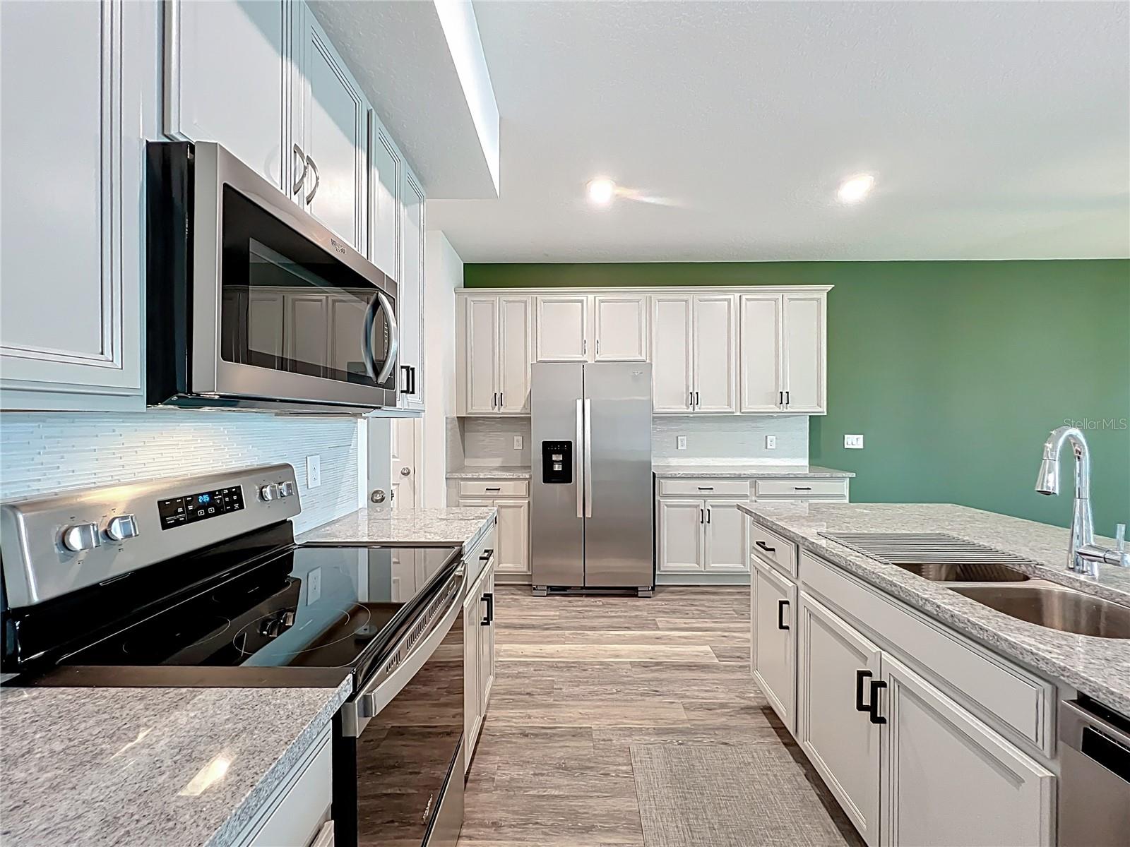 ENCLAVE AT HAWKS CREST - Residential Lease