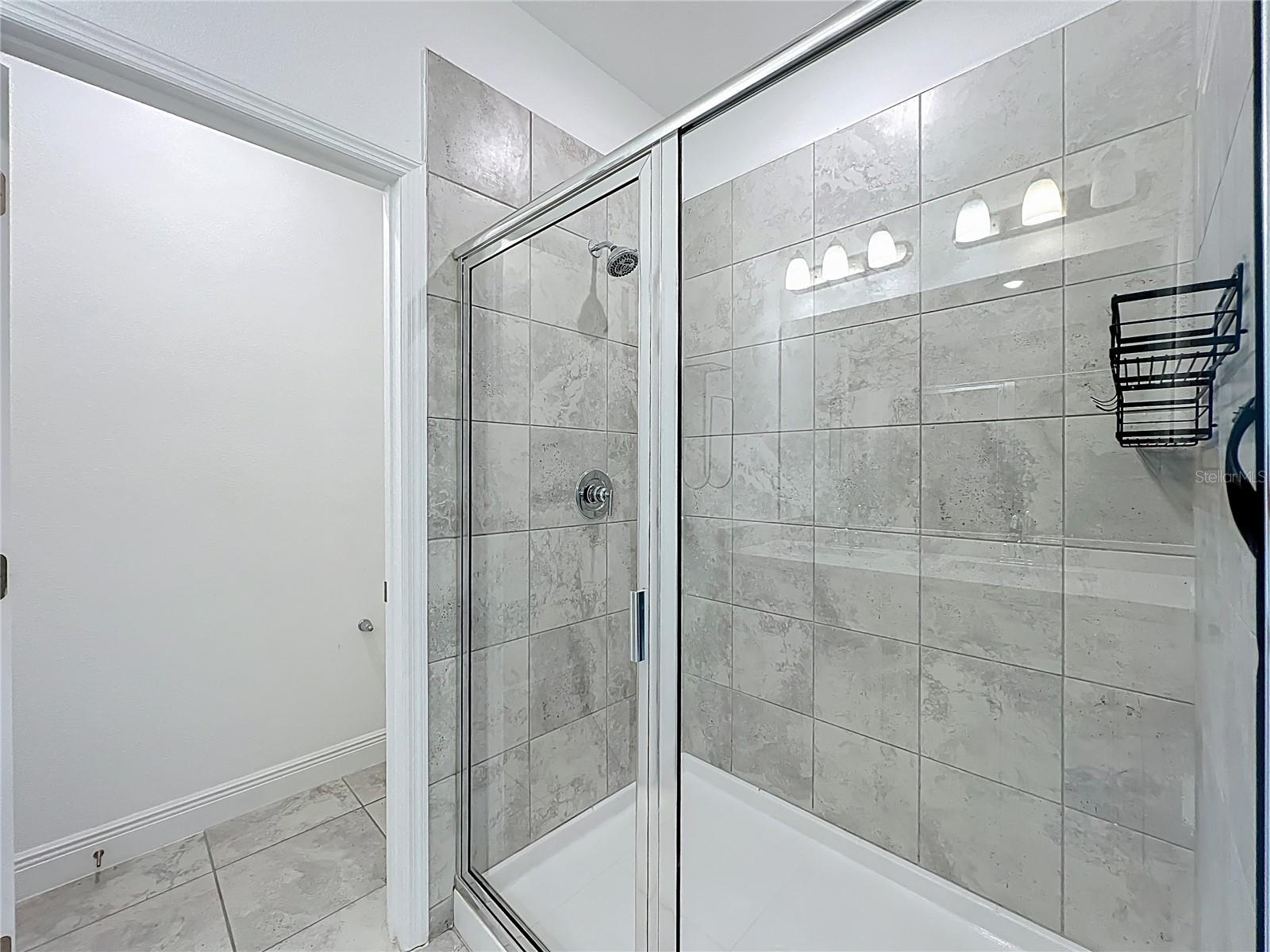 ENCLAVE AT HAWKS CREST - Residential Lease