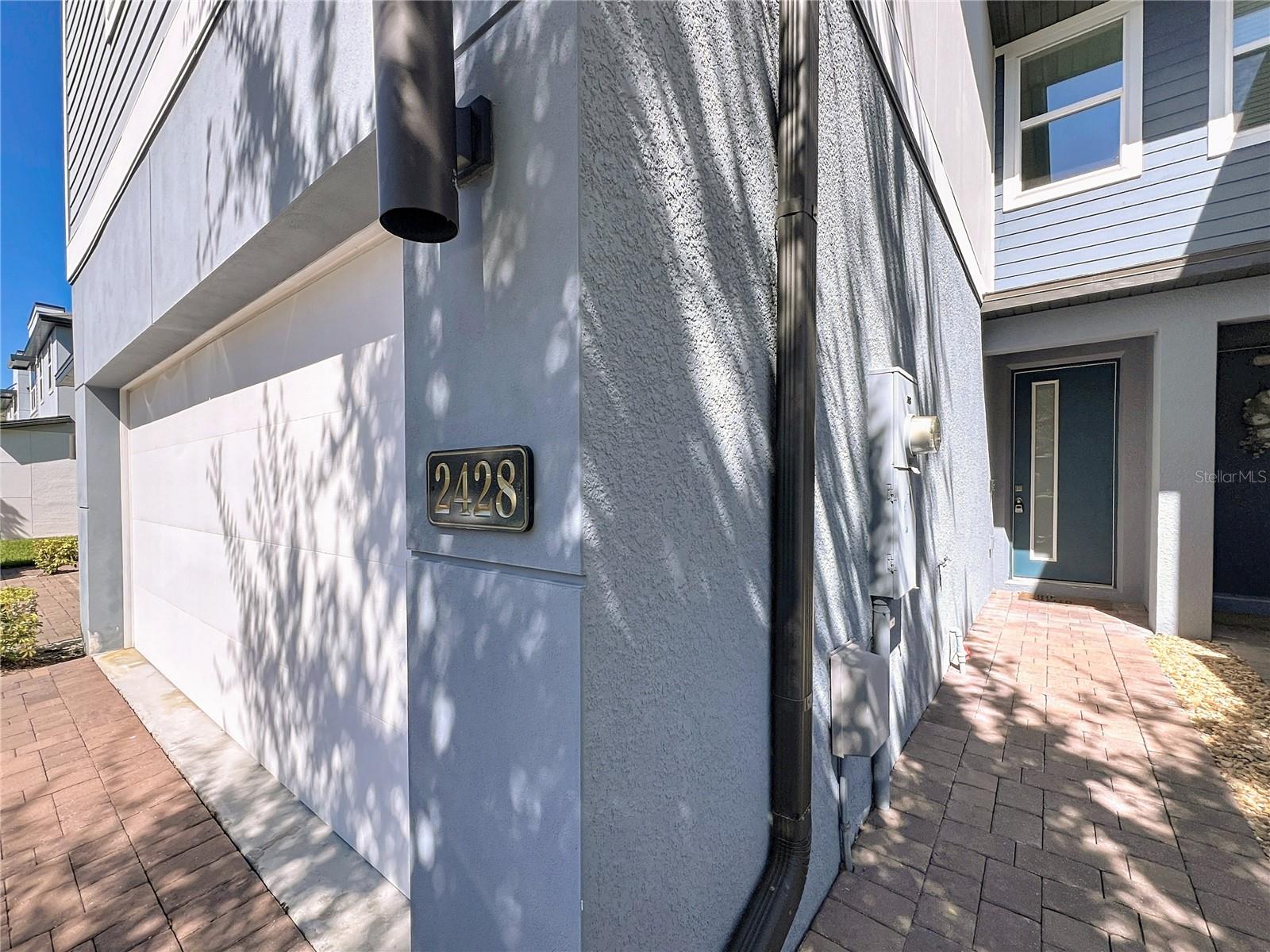 ENCLAVE AT HAWKS CREST - Residential Lease