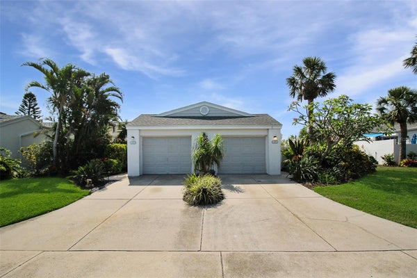 971 WATERSIDE LN, BRADENTON, FL 34209 - Image c2ed92863f2bf069b72638e1dc33eff9/4008998802
