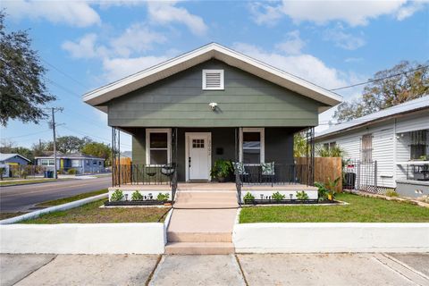 Photo of 3002 N 16th Street, Tampa, FL 33605 (MLS # TB8489405)