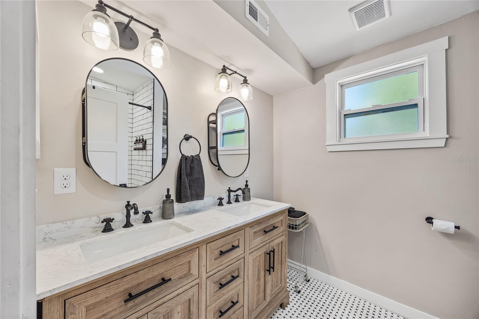 LA CARBAYERA - Residential