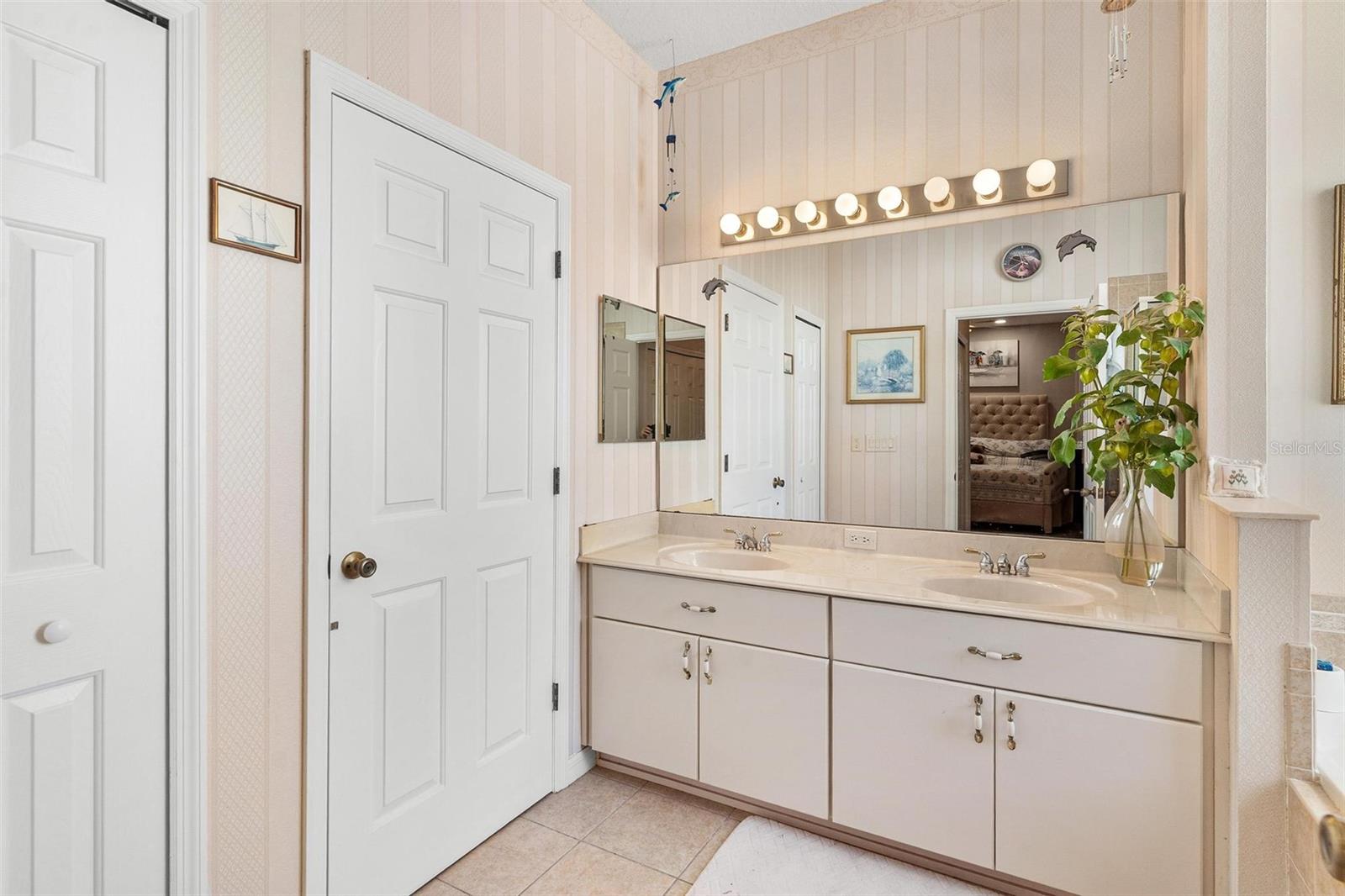 ROYAL HARBOR - Residential