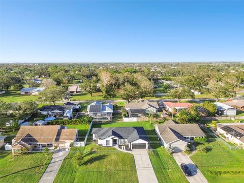 A home in PALMETTO