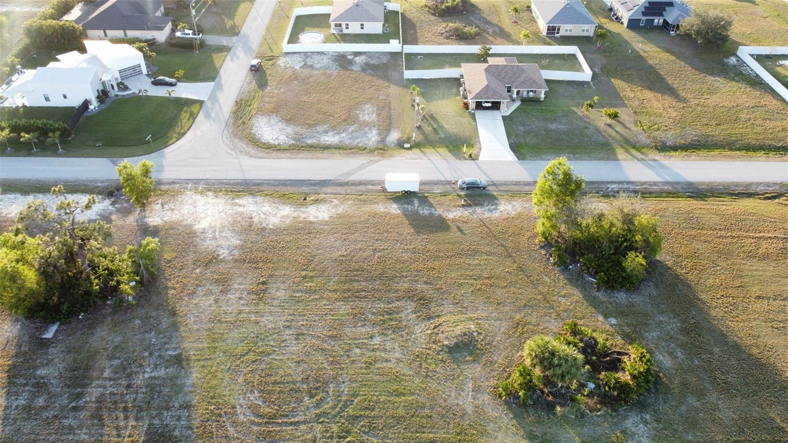 CAPE CORAL - Land