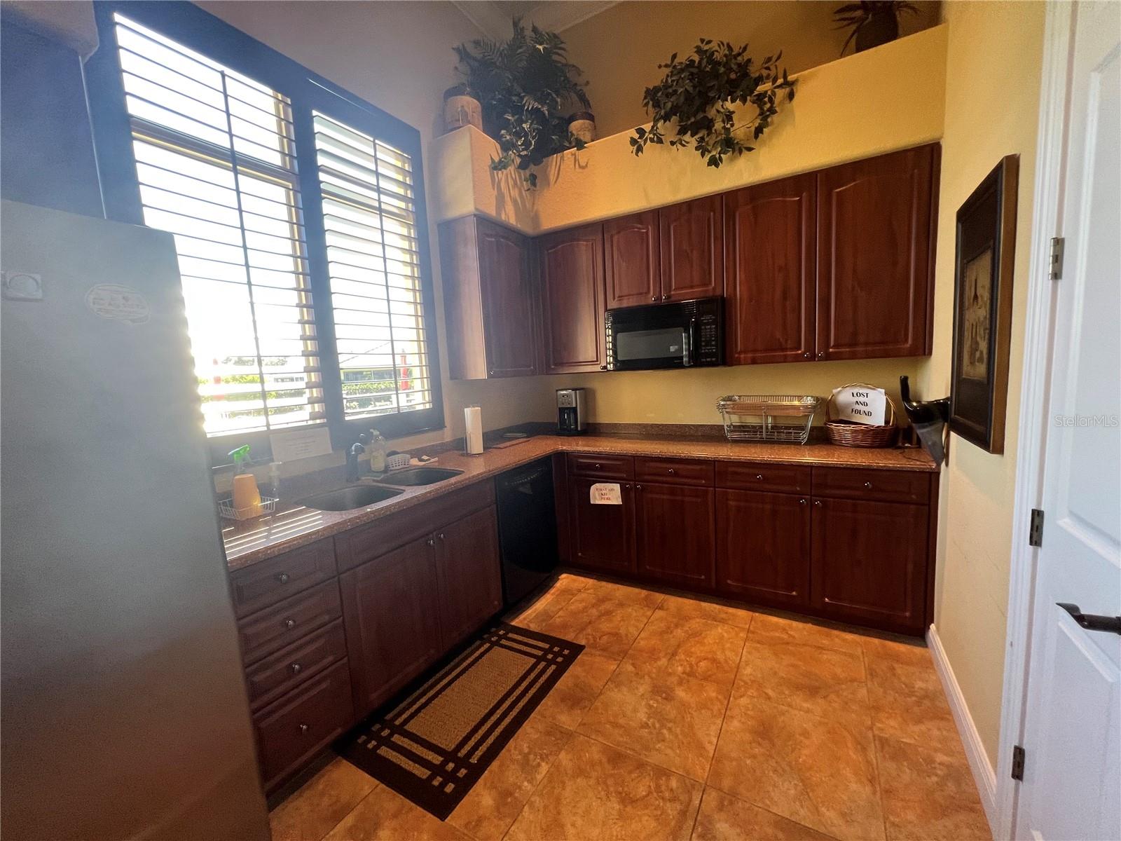 VILLAS AT CHARLESTON PARK PH 02 - Residential Lease