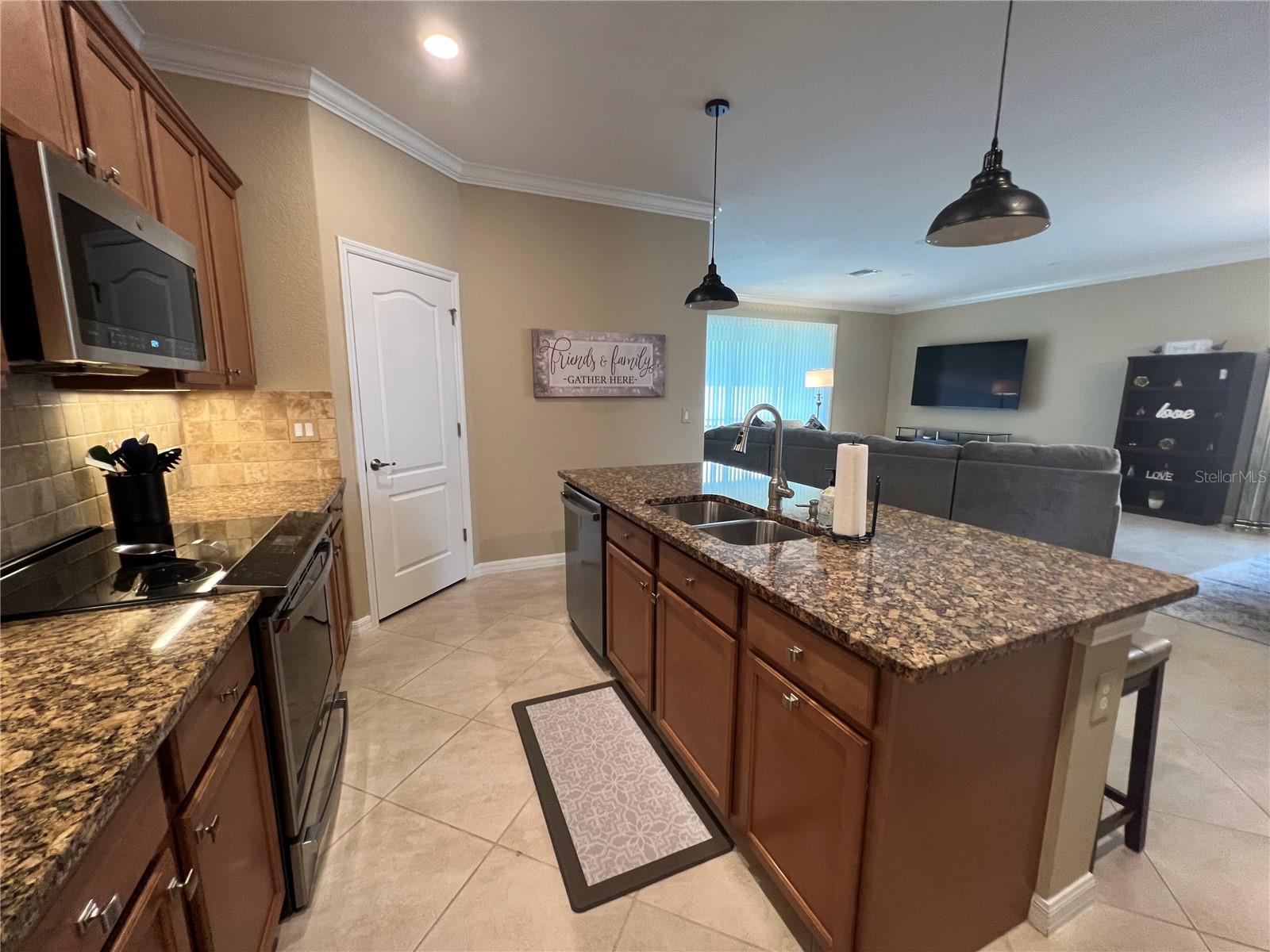 VILLAS AT CHARLESTON PARK PH 02 - Residential Lease