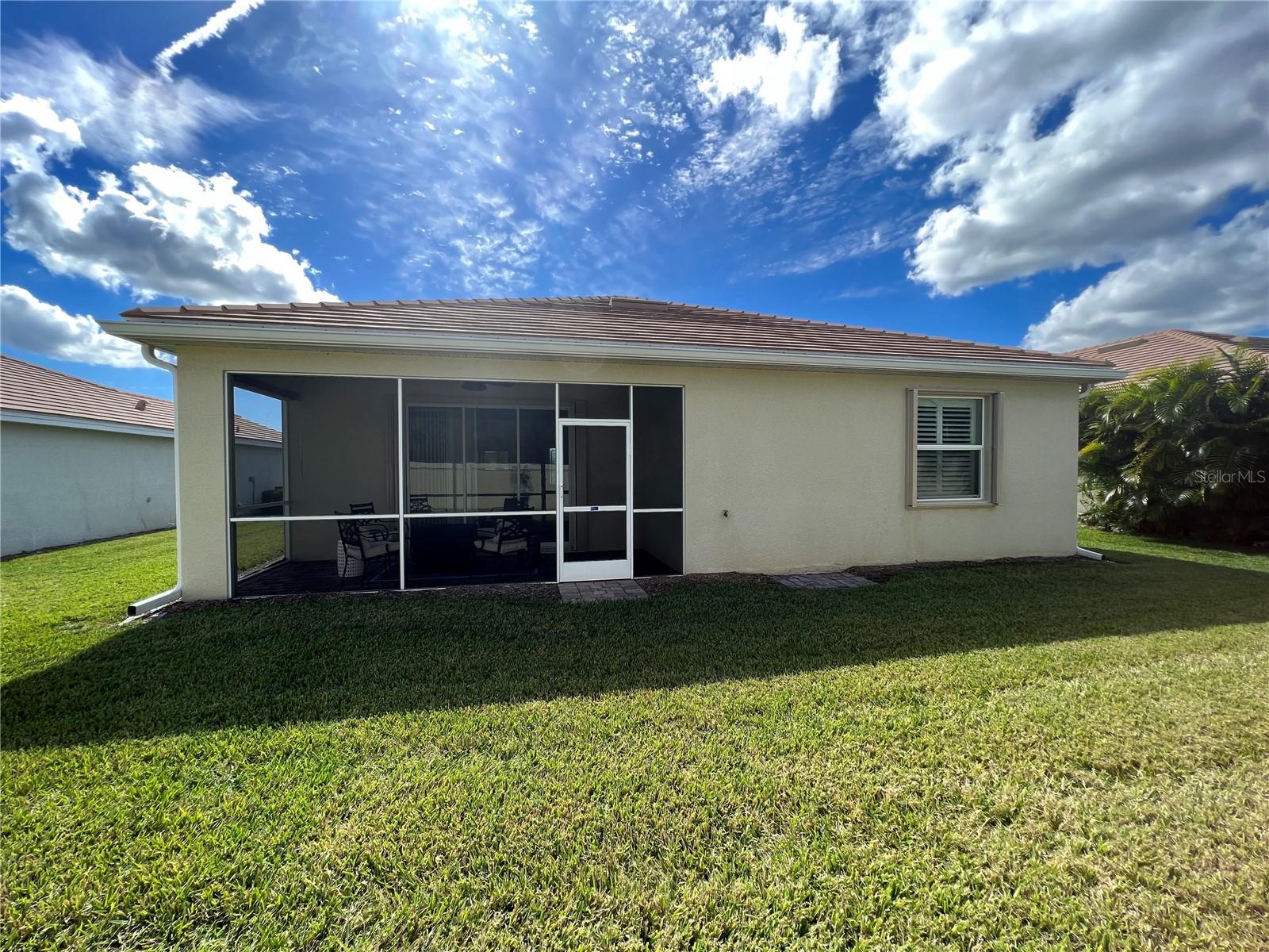 VILLAS AT CHARLESTON PARK PH 02 - Residential Lease