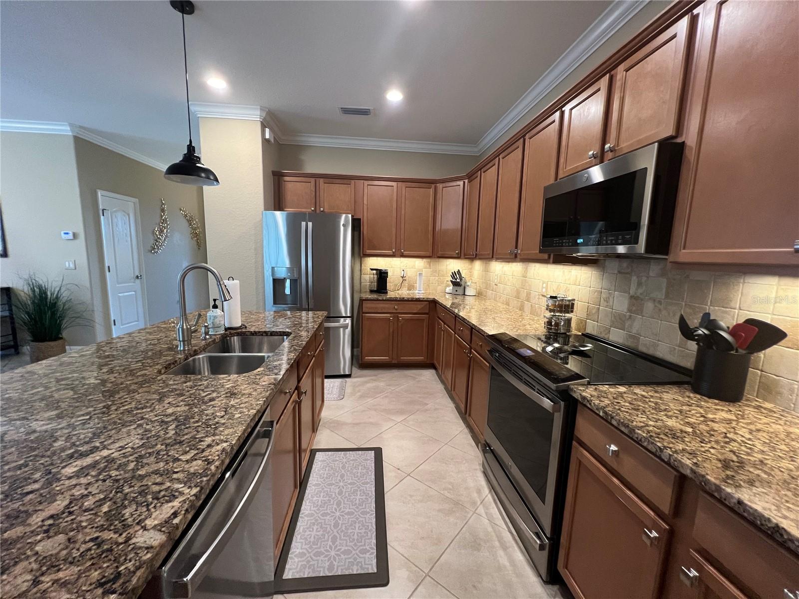 VILLAS AT CHARLESTON PARK PH 02 - Residential Lease