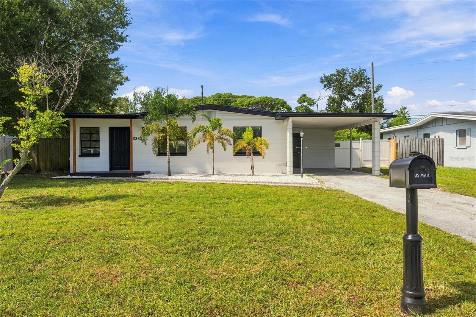 8862 ROBIN ROAD