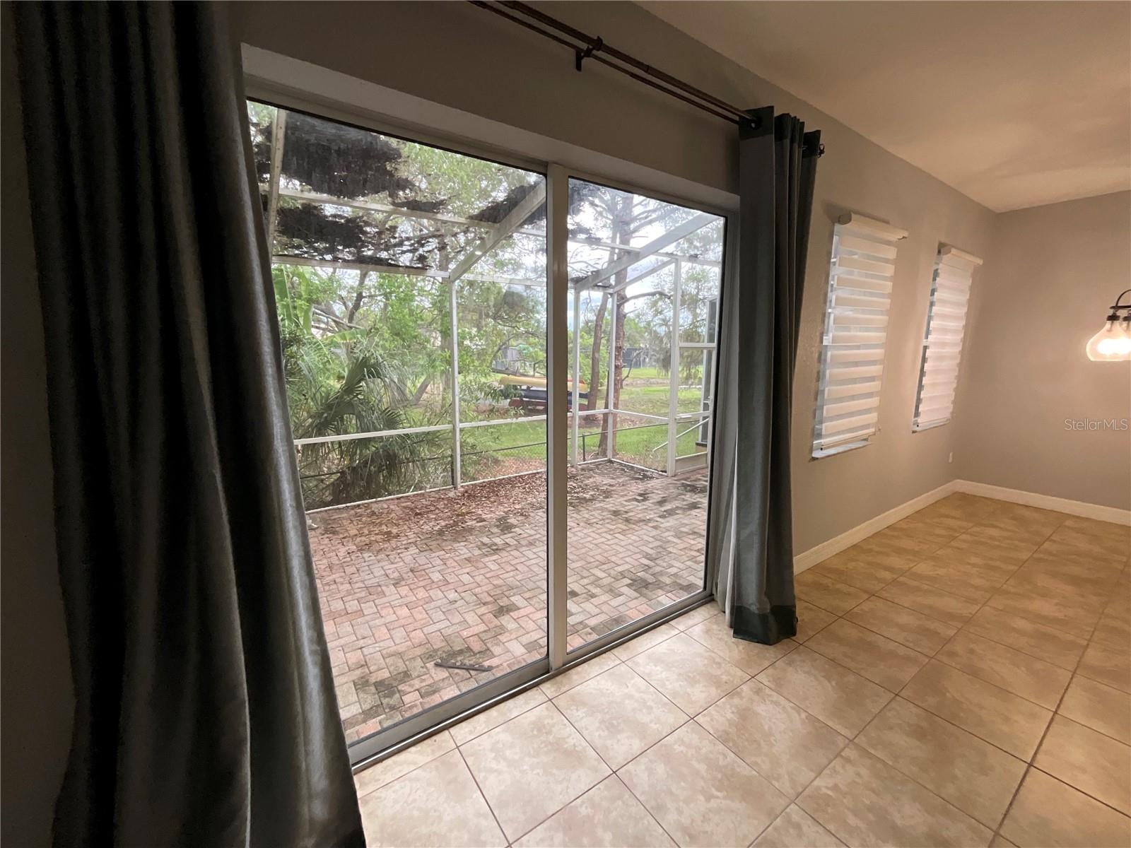 515 VILLA TREVISO COURT, APOLLO BEACH, FL, 33572 4 515 VILLA TREVISO COURT