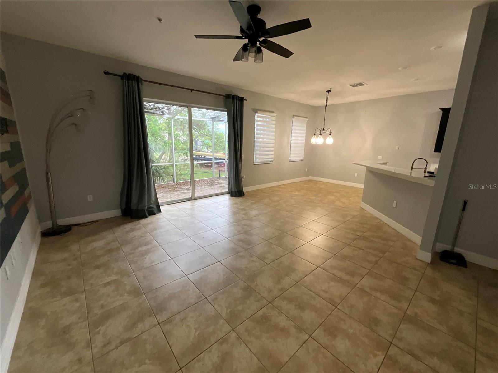 515 VILLA TREVISO COURT, APOLLO BEACH, FL, 33572 3 515 VILLA TREVISO COURT