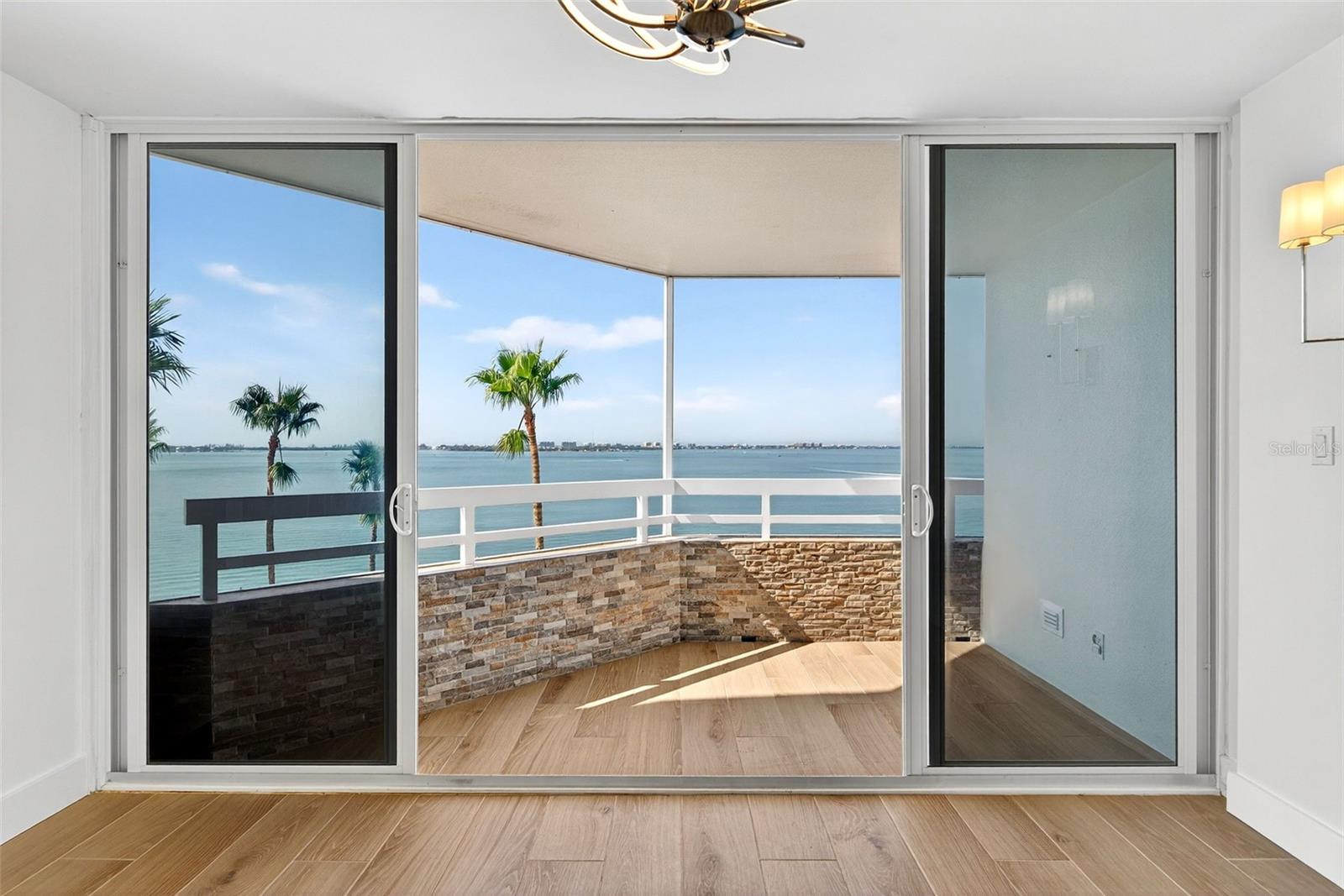 CONDO ON THE BAY TOWER I - Residential