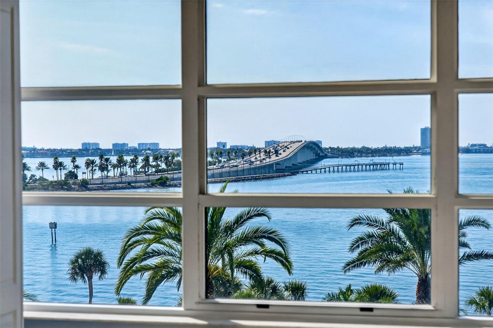 CONDO ON THE BAY TOWER I - Residential