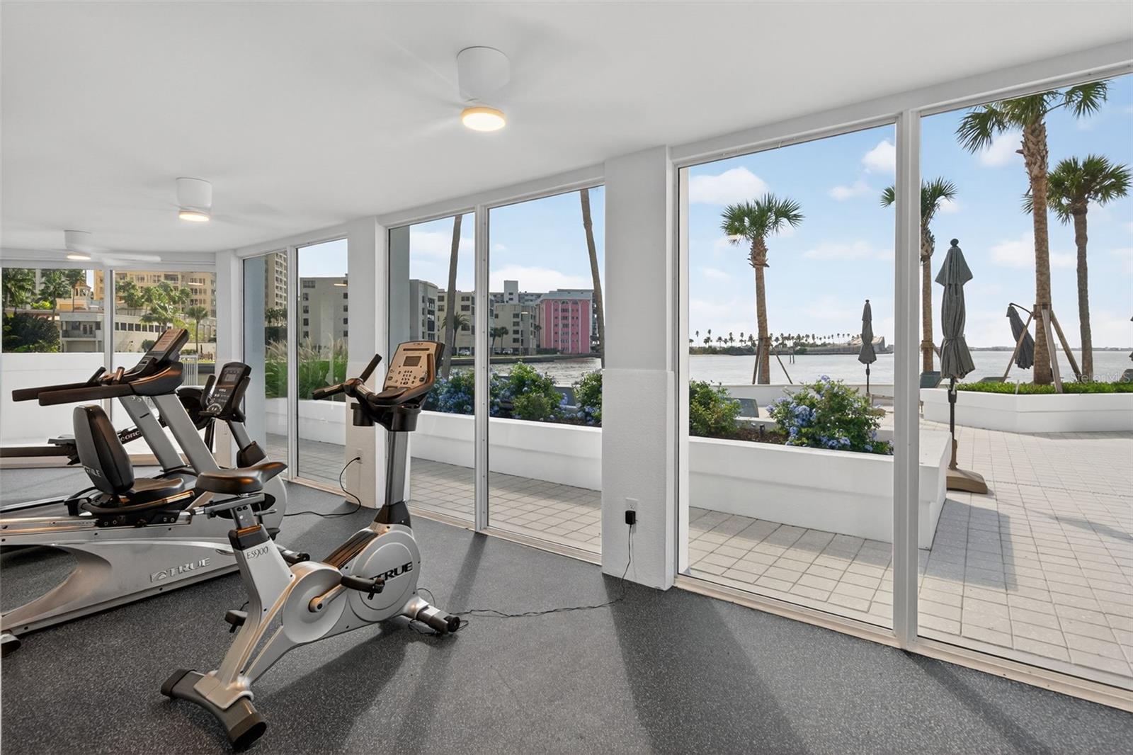 CONDO ON THE BAY TOWER I - Residential