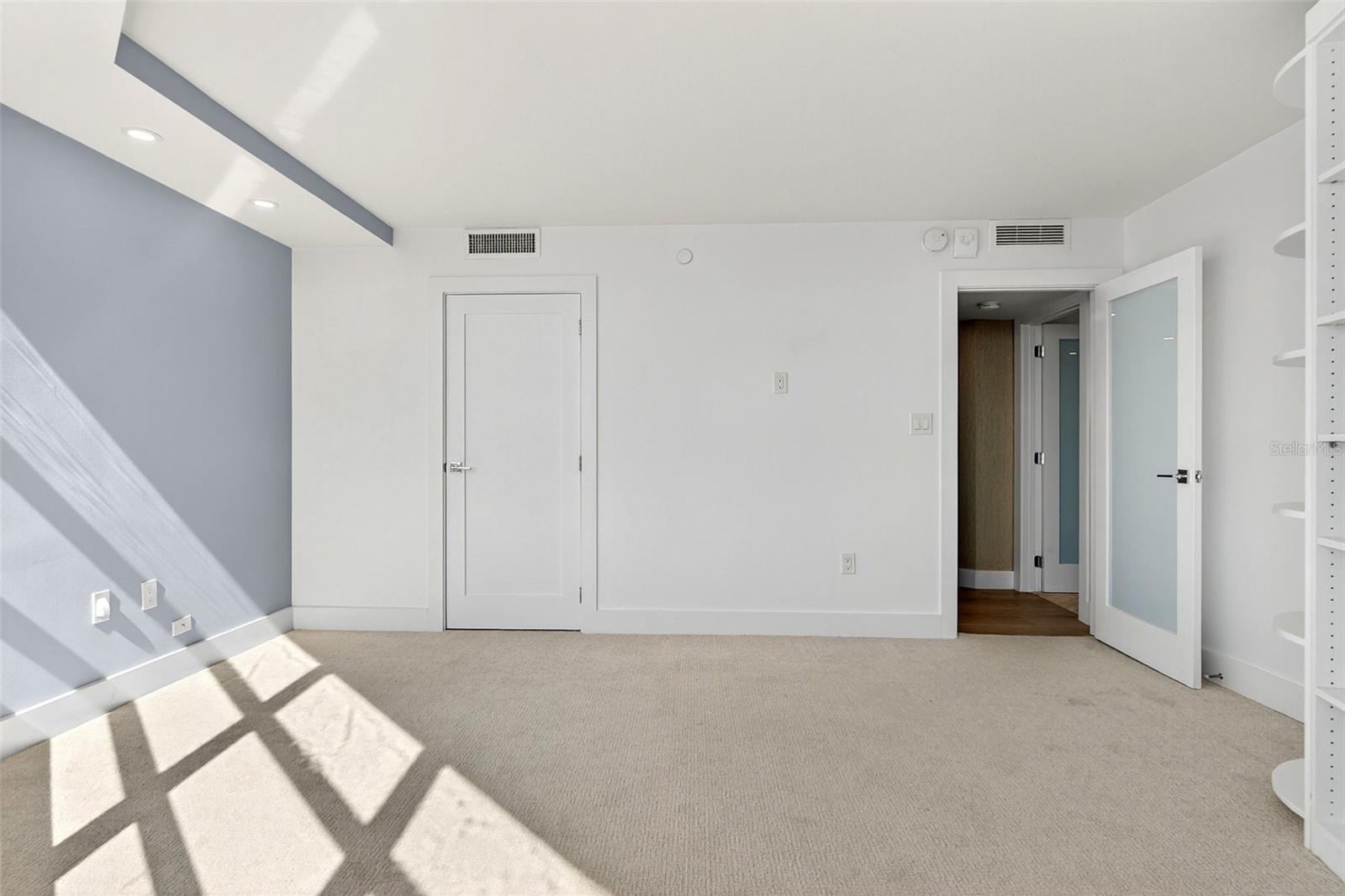 CONDO ON THE BAY TOWER I - Residential