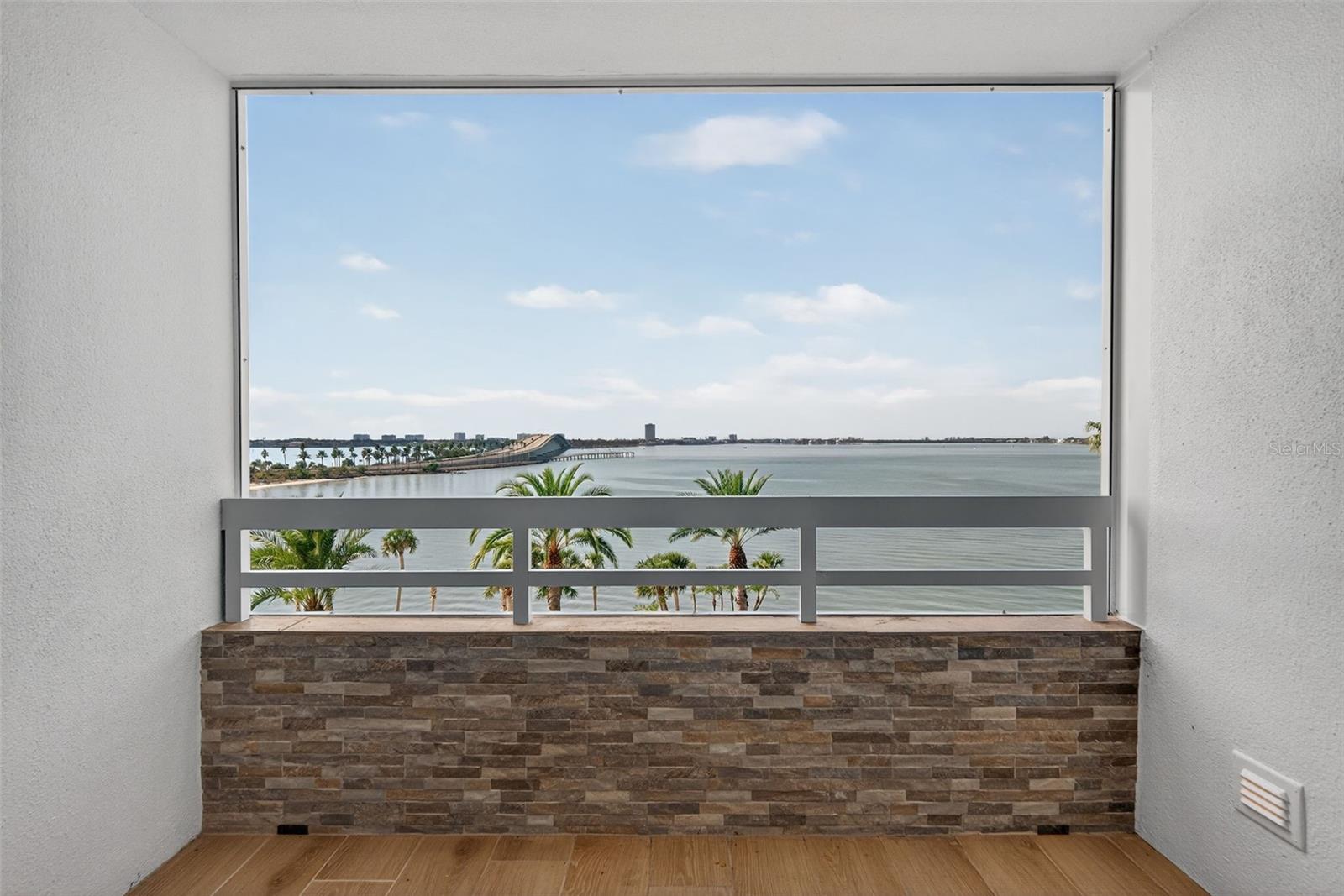 CONDO ON THE BAY TOWER I - Residential