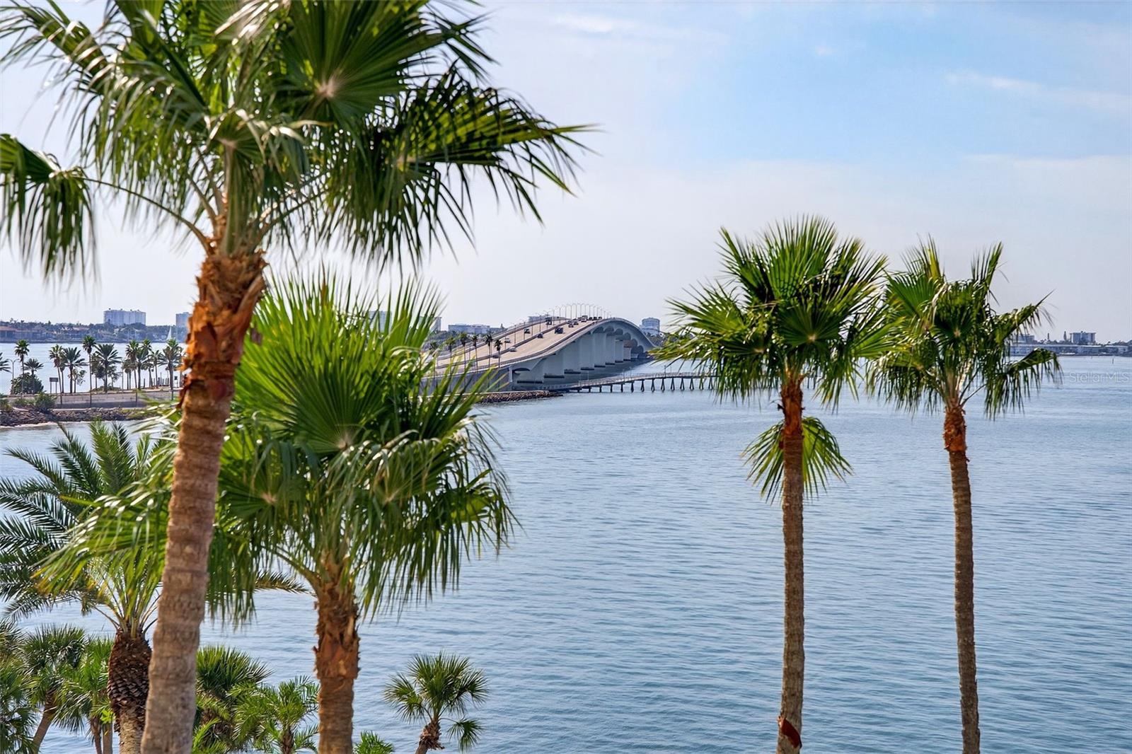 CONDO ON THE BAY TOWER I - Residential