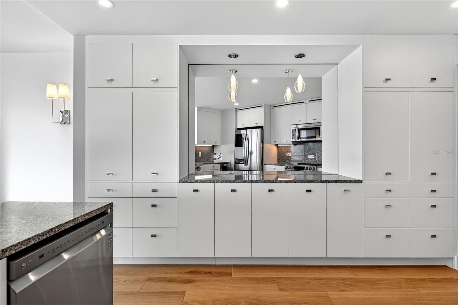 CONDO ON THE BAY TOWER I - Residential