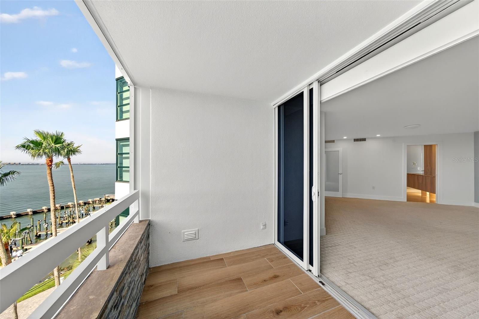 CONDO ON THE BAY TOWER I - Residential