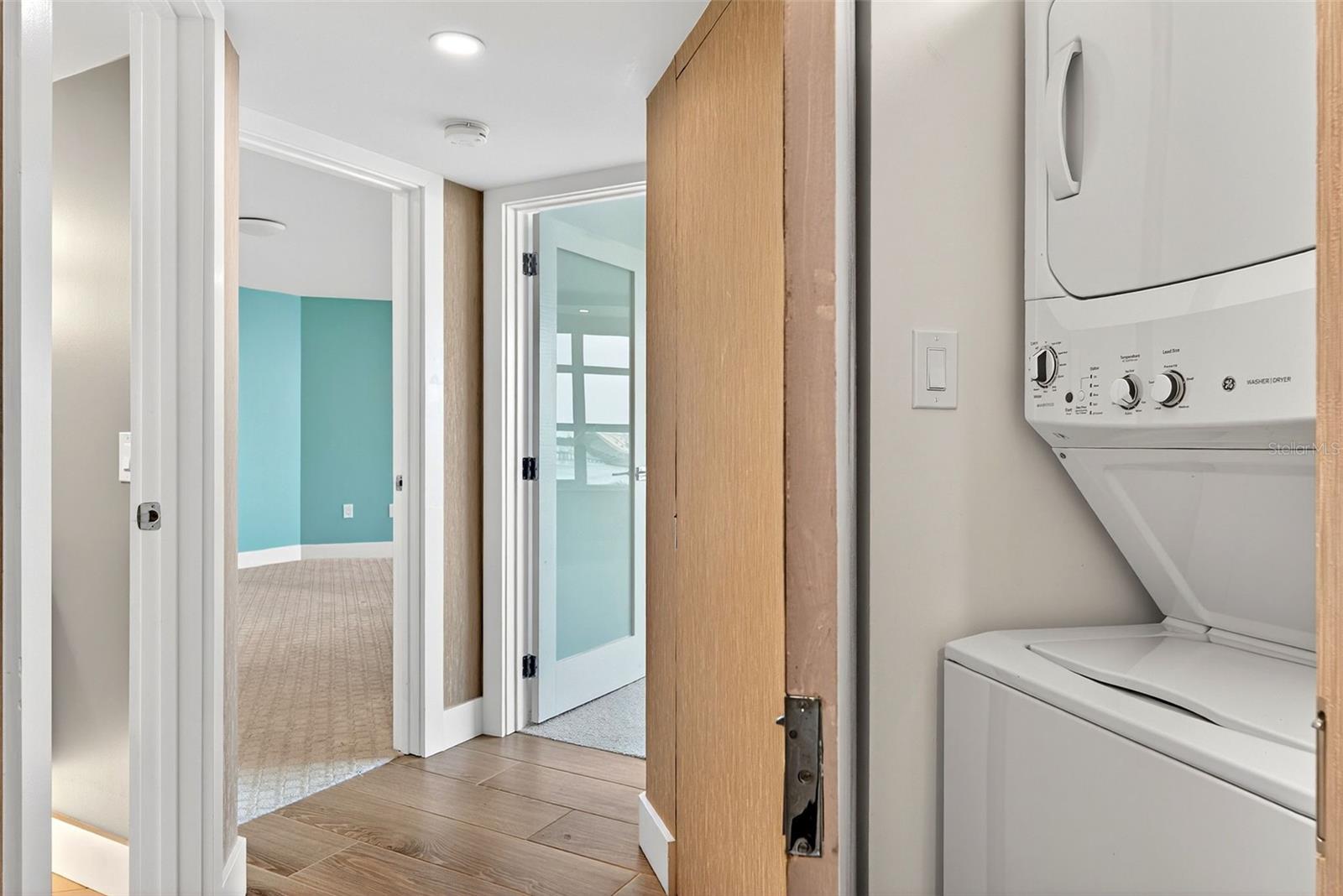 CONDO ON THE BAY TOWER I - Residential