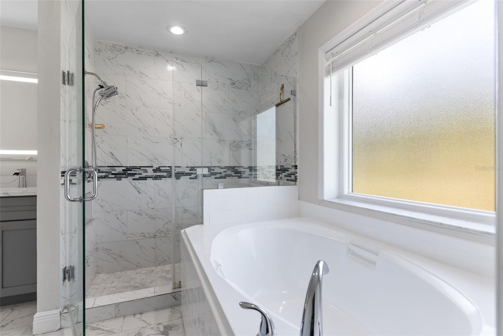 CEDAR WOODS - Residential