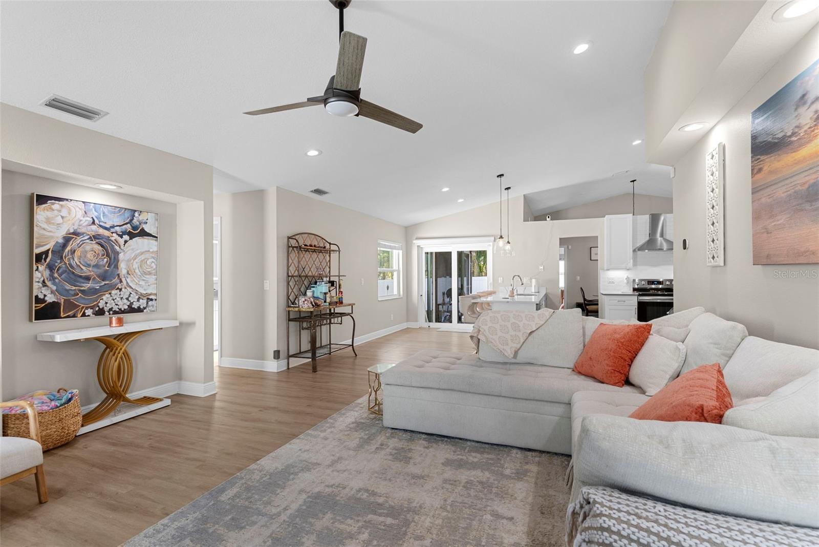 CEDAR WOODS - Residential