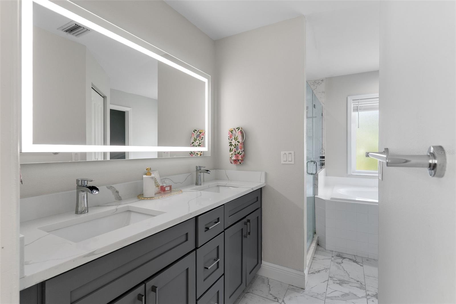 CEDAR WOODS - Residential