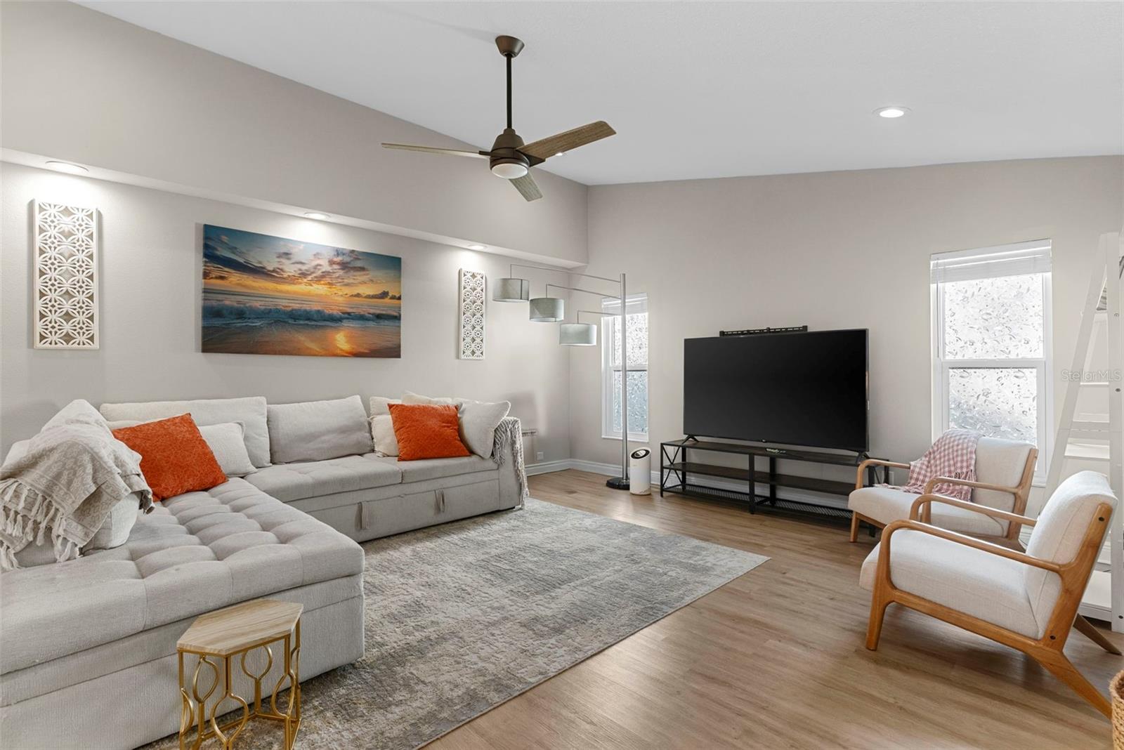 CEDAR WOODS - Residential