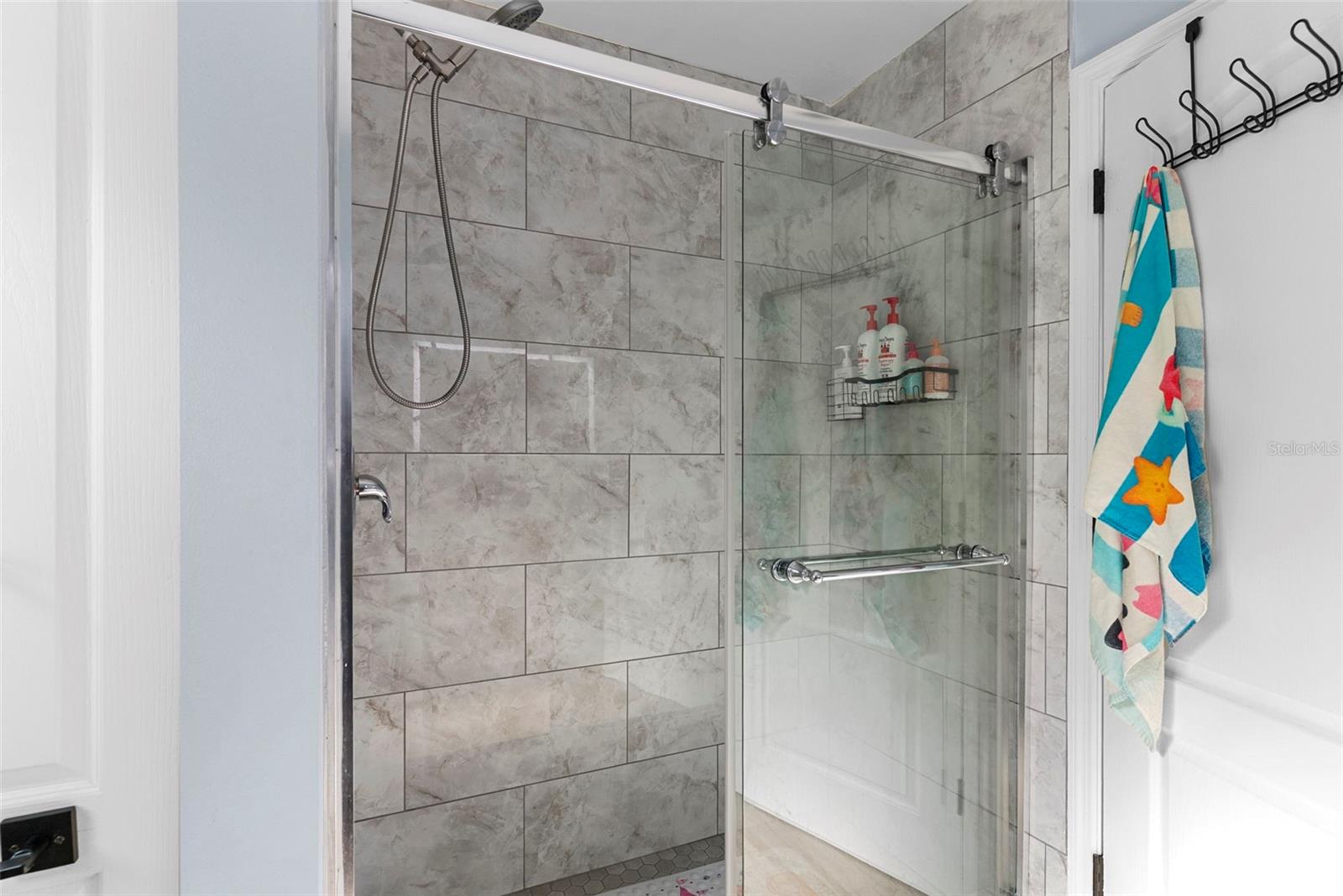 CEDAR WOODS - Residential