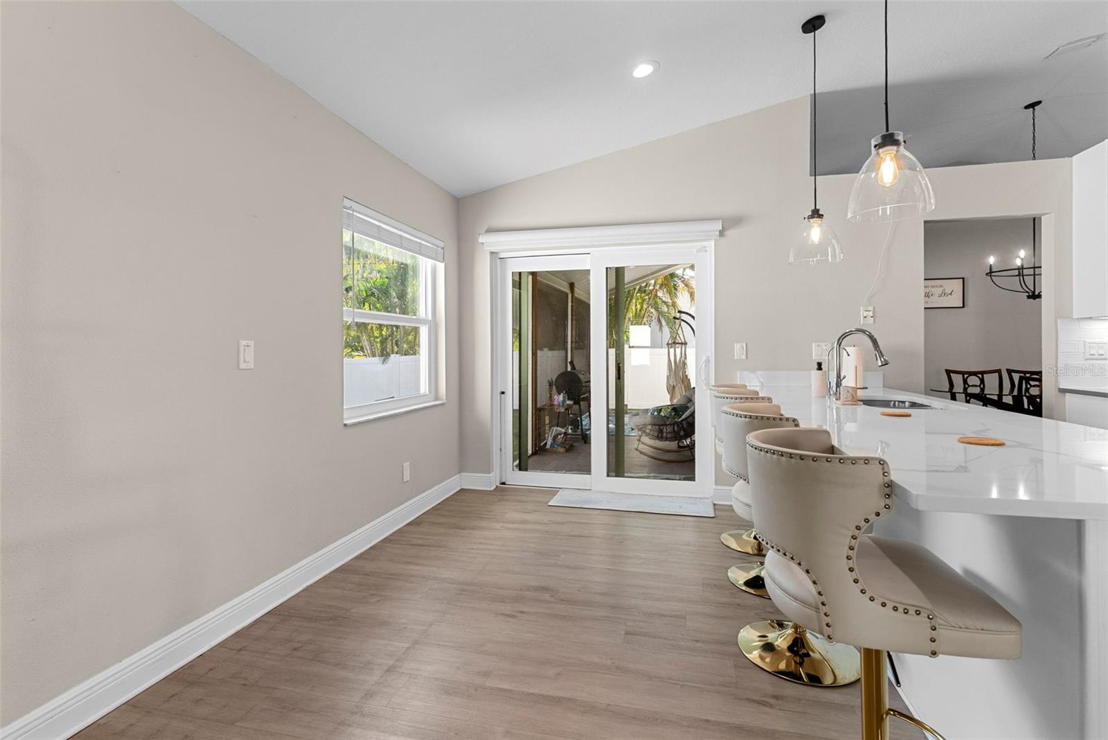 CEDAR WOODS - Residential