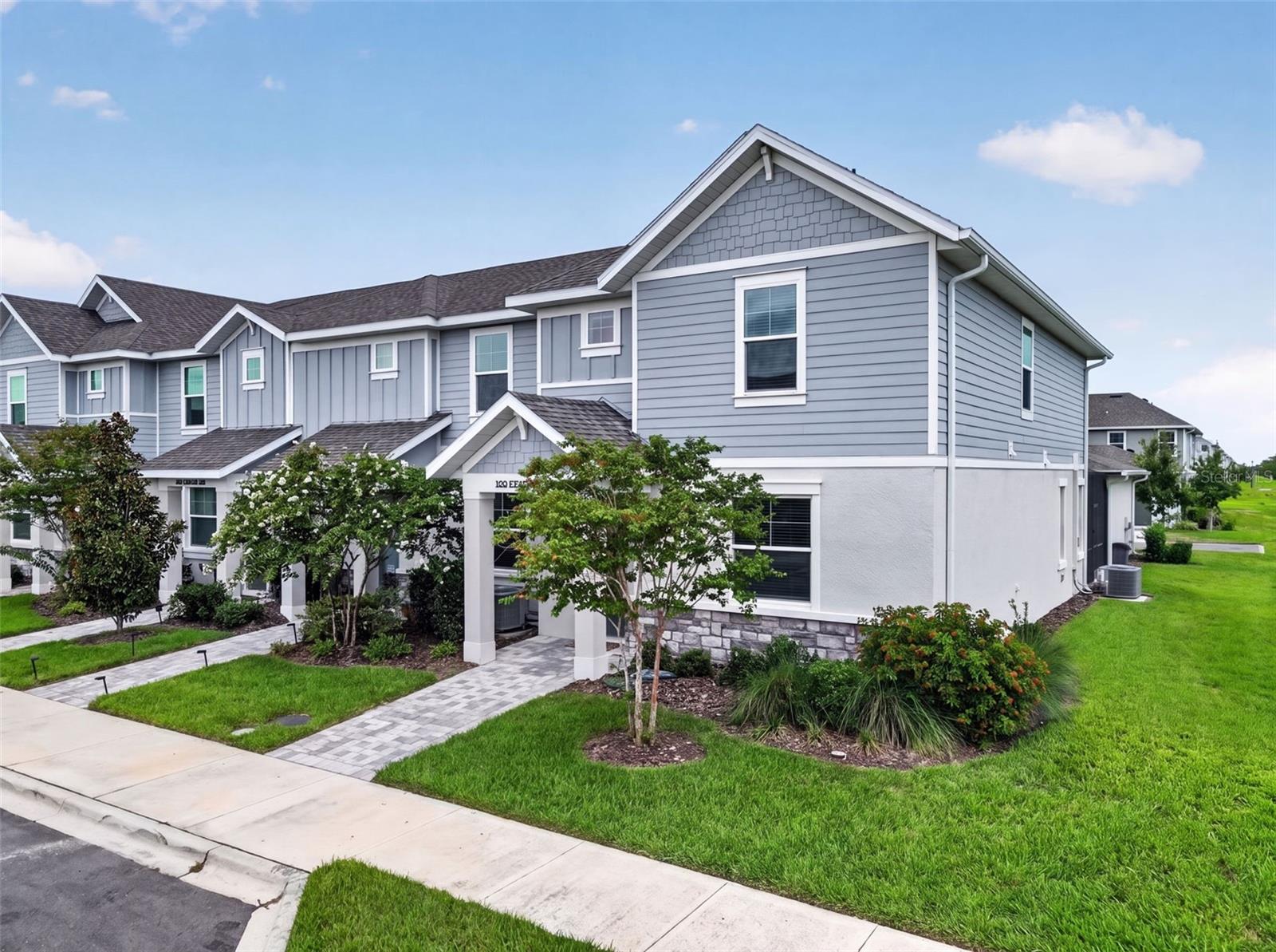 1813 FENDER LANE