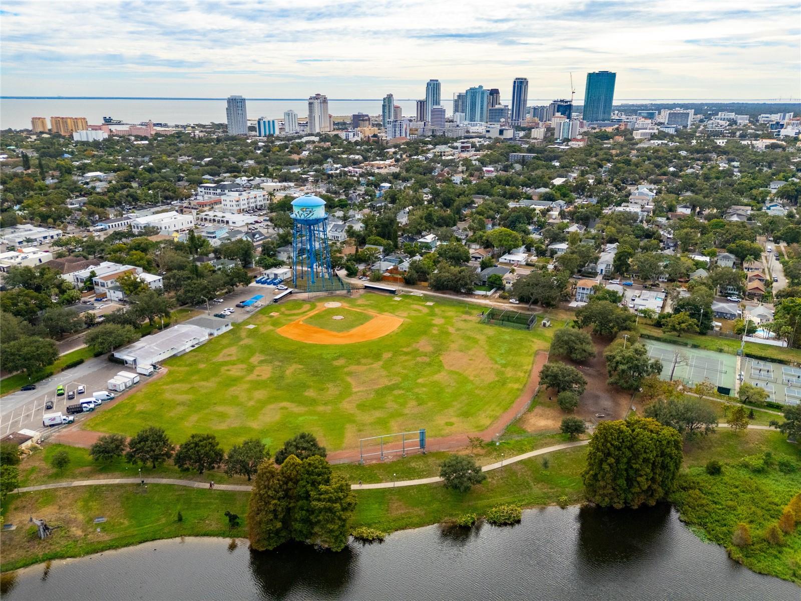 LAGO VISTA - Residential