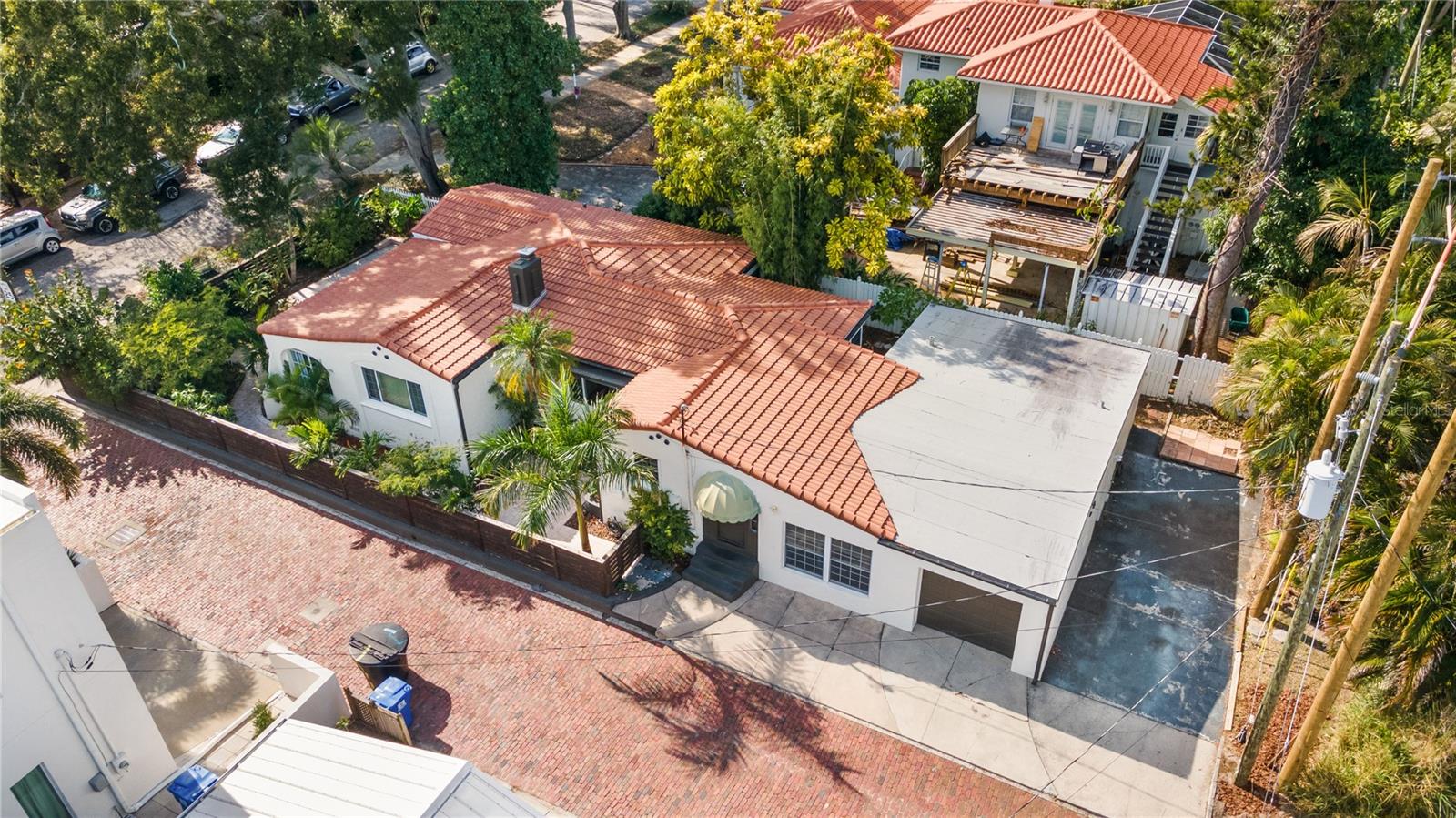 LAGO VISTA - Residential