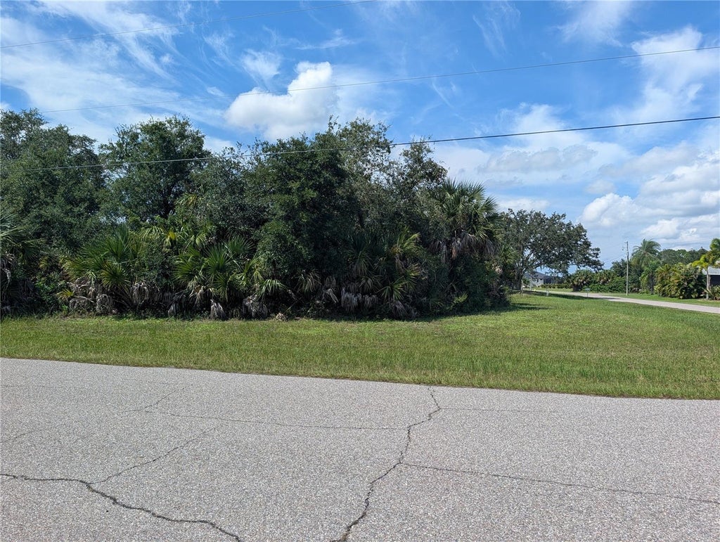 Photo of 146 Haddock Drive, Rotonda West, FL 33947 (MLS # D6149088)