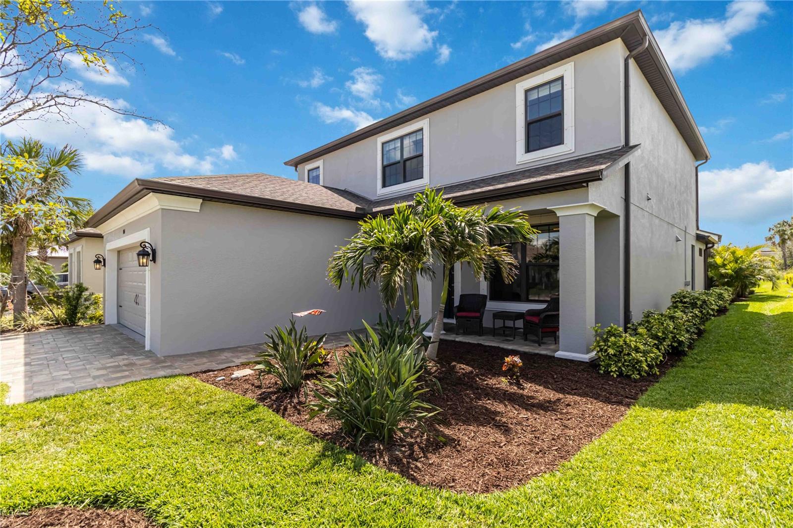 9061 LUNA LANE
