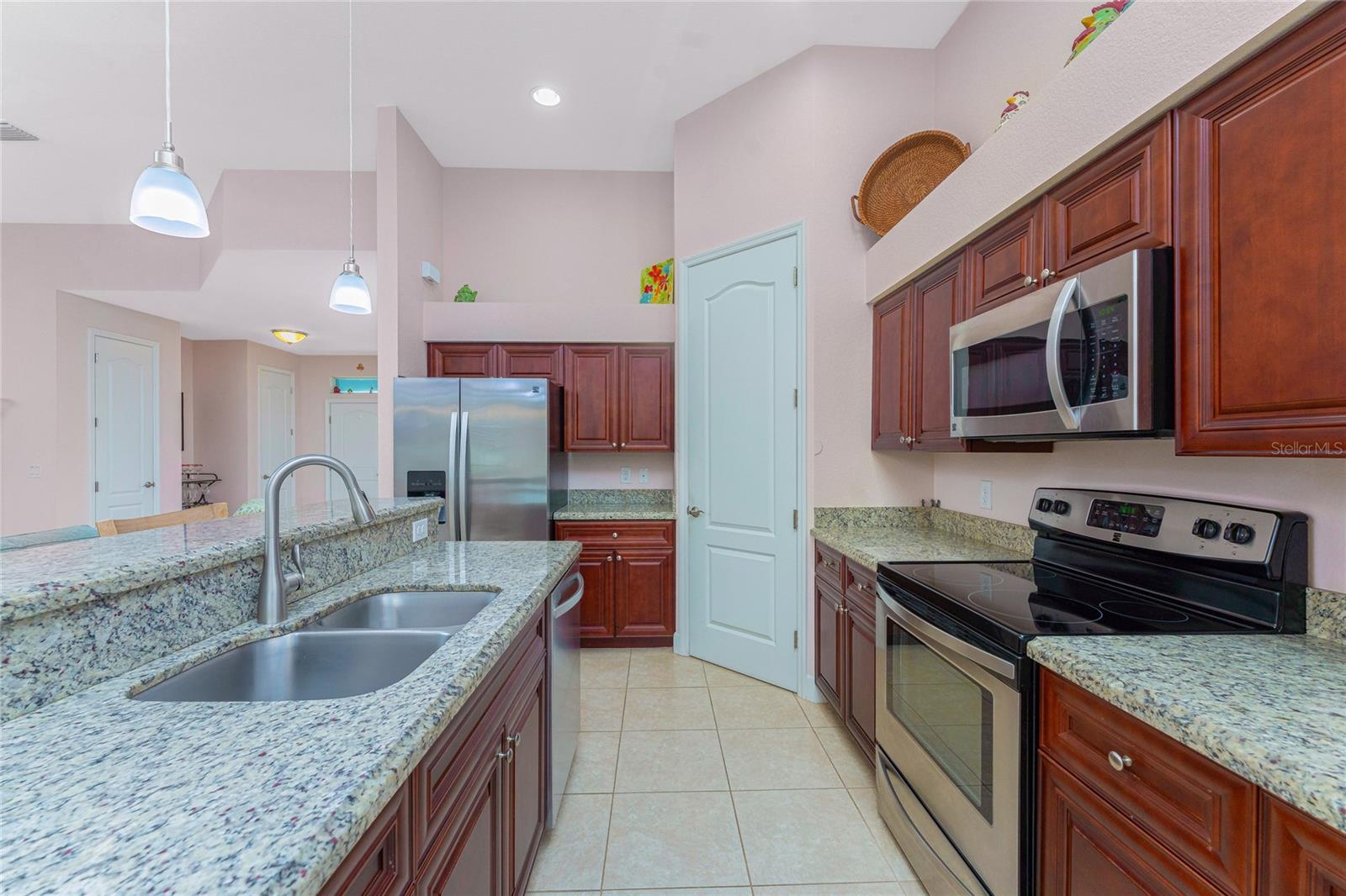 ROTONDA WEST LONG MEADOW - Residential