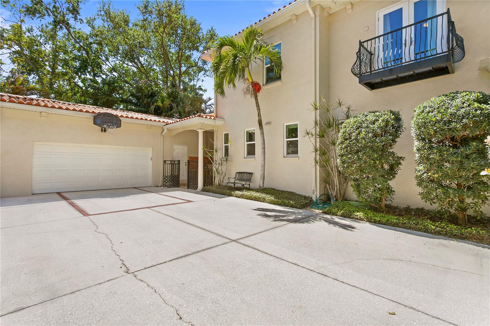 NORTH NEW SUBURB BEAUTIFUL - Residential