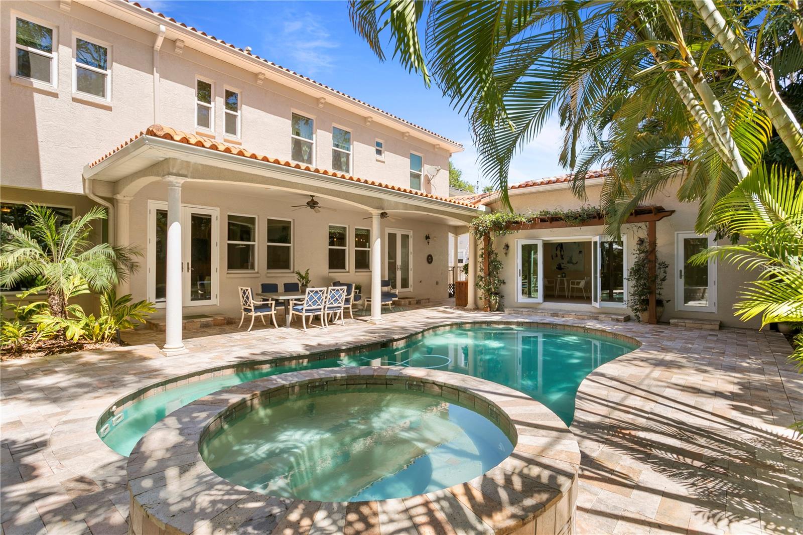 NORTH NEW SUBURB BEAUTIFUL - Residential