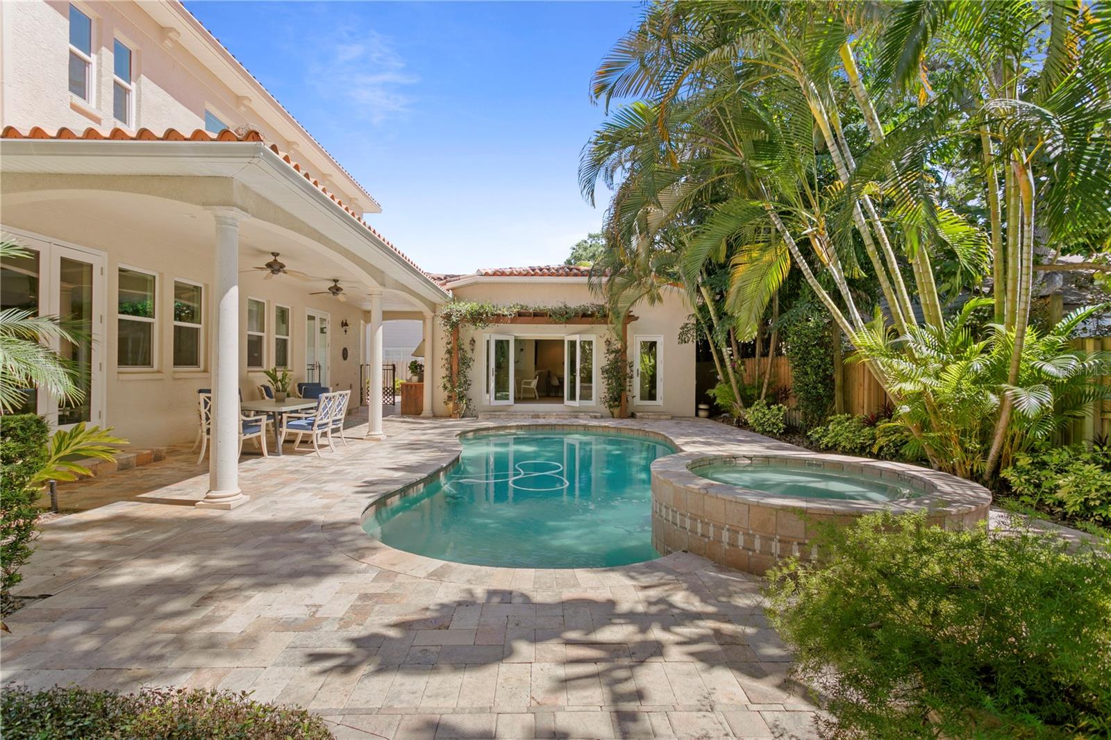 NORTH NEW SUBURB BEAUTIFUL - Residential