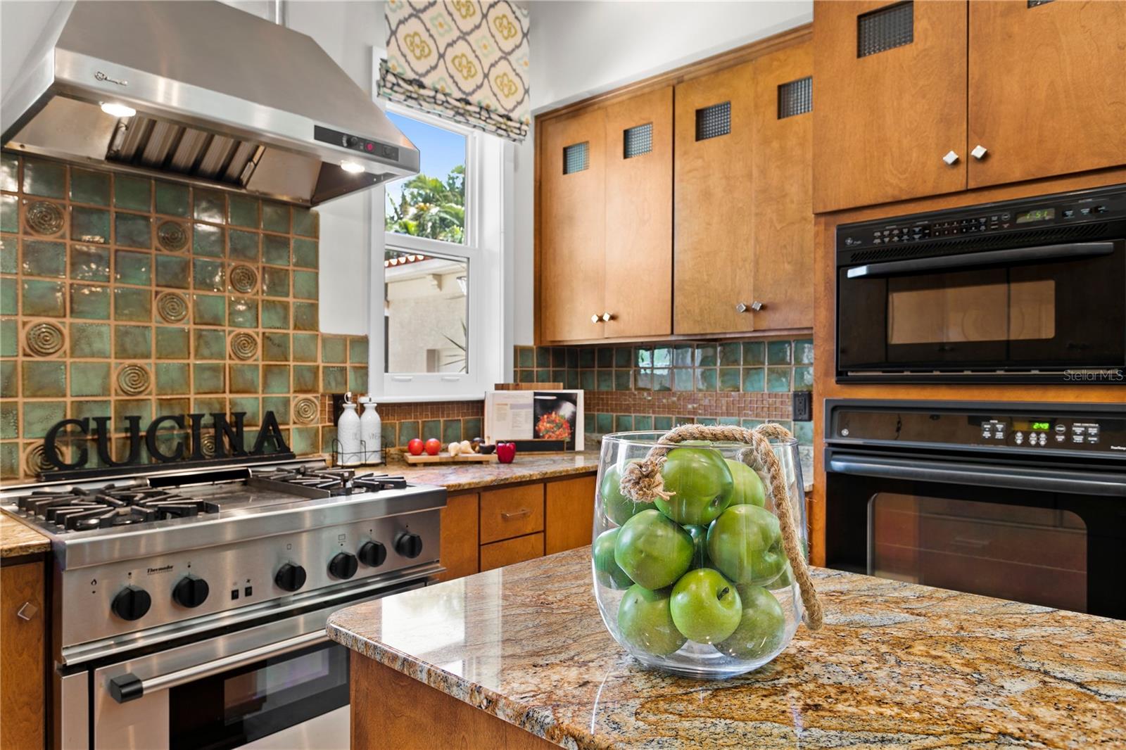 NORTH NEW SUBURB BEAUTIFUL - Residential