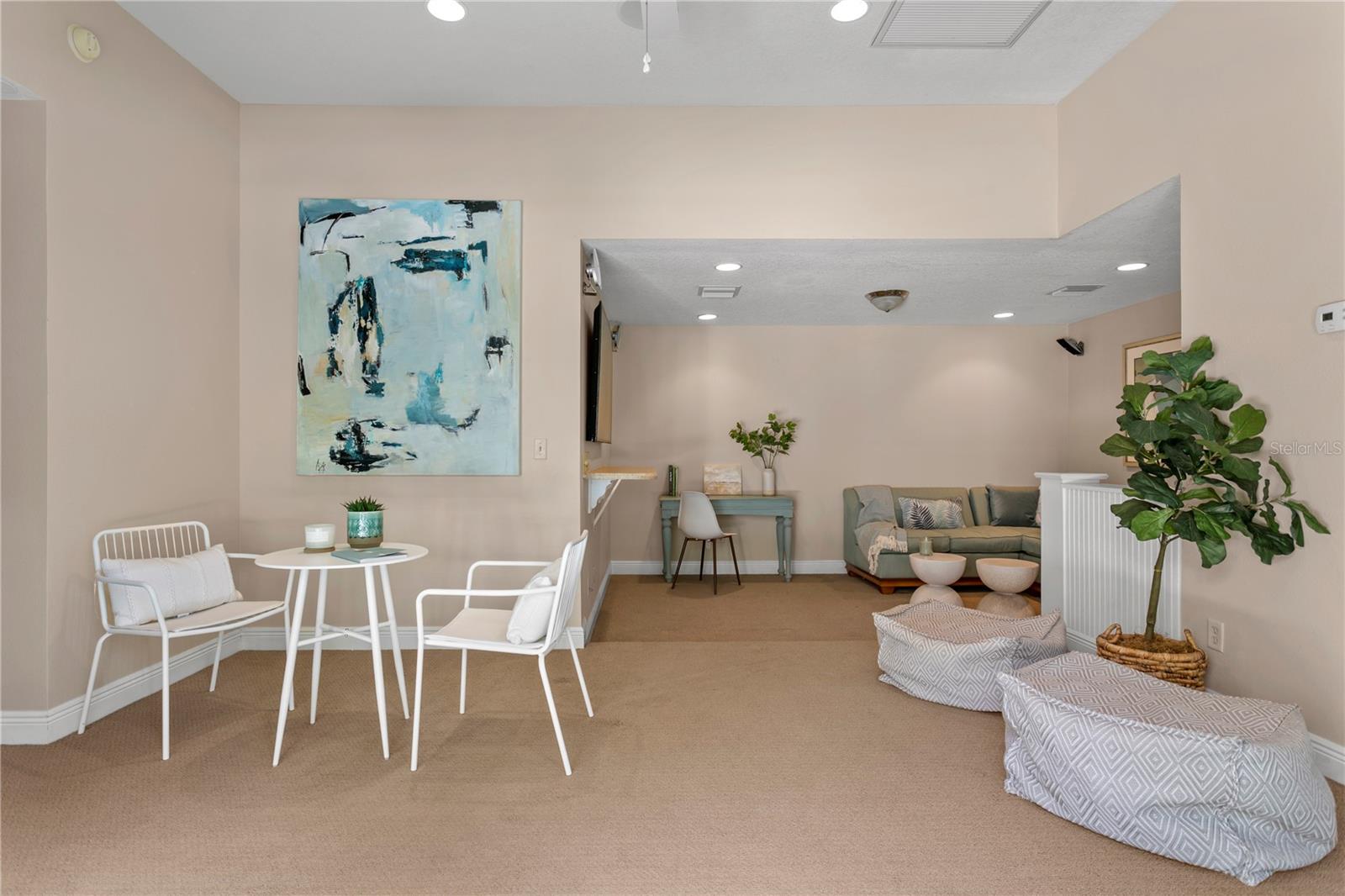 NORTH NEW SUBURB BEAUTIFUL - Residential