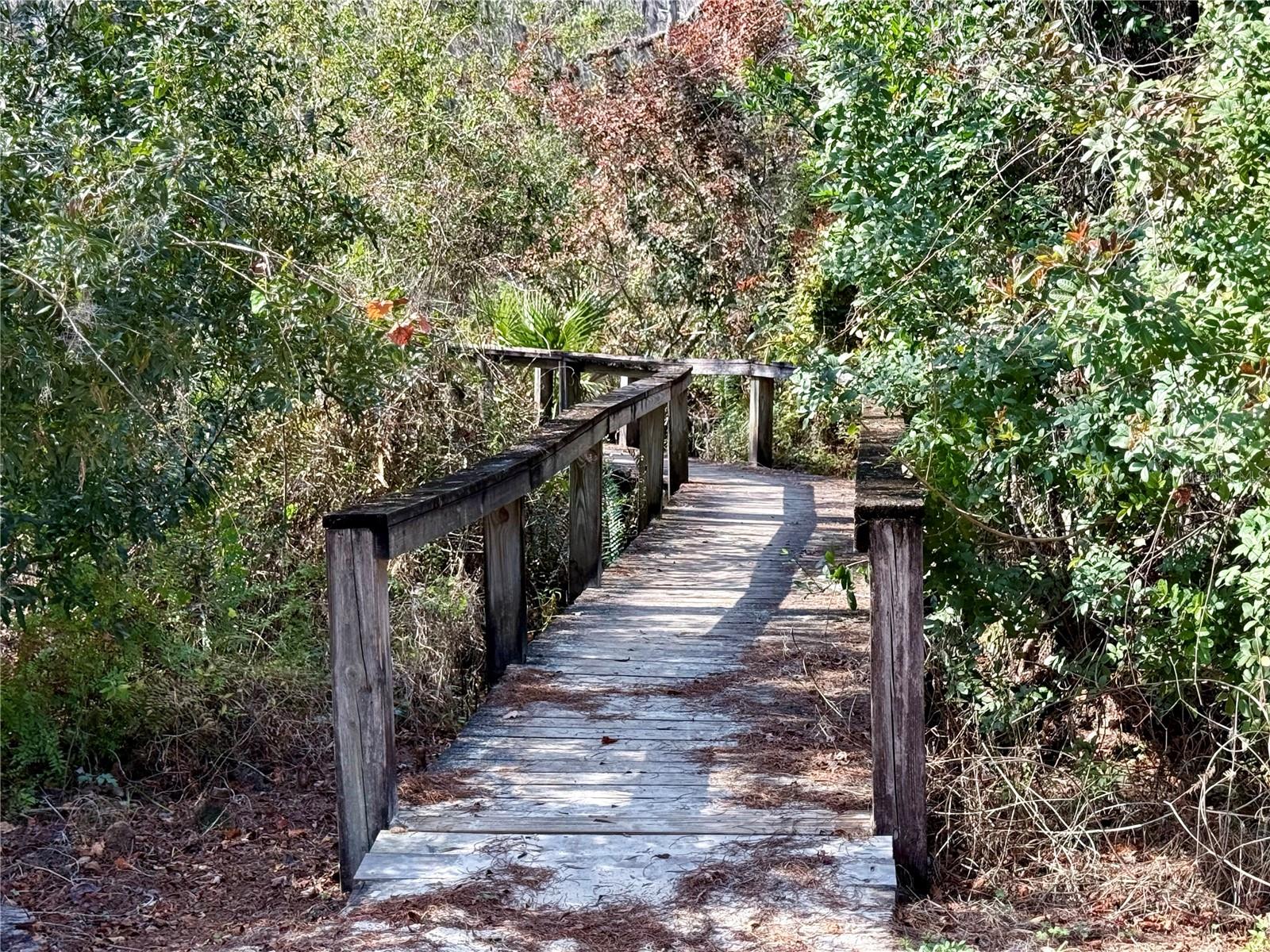 KILLALOE BY THE LAKE - Residential