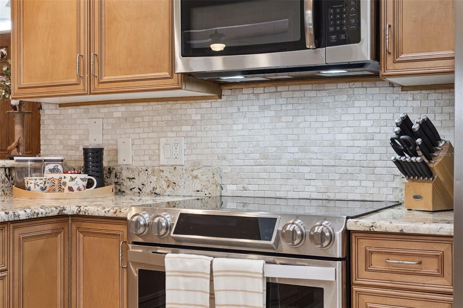 KILLALOE BY THE LAKE - Residential