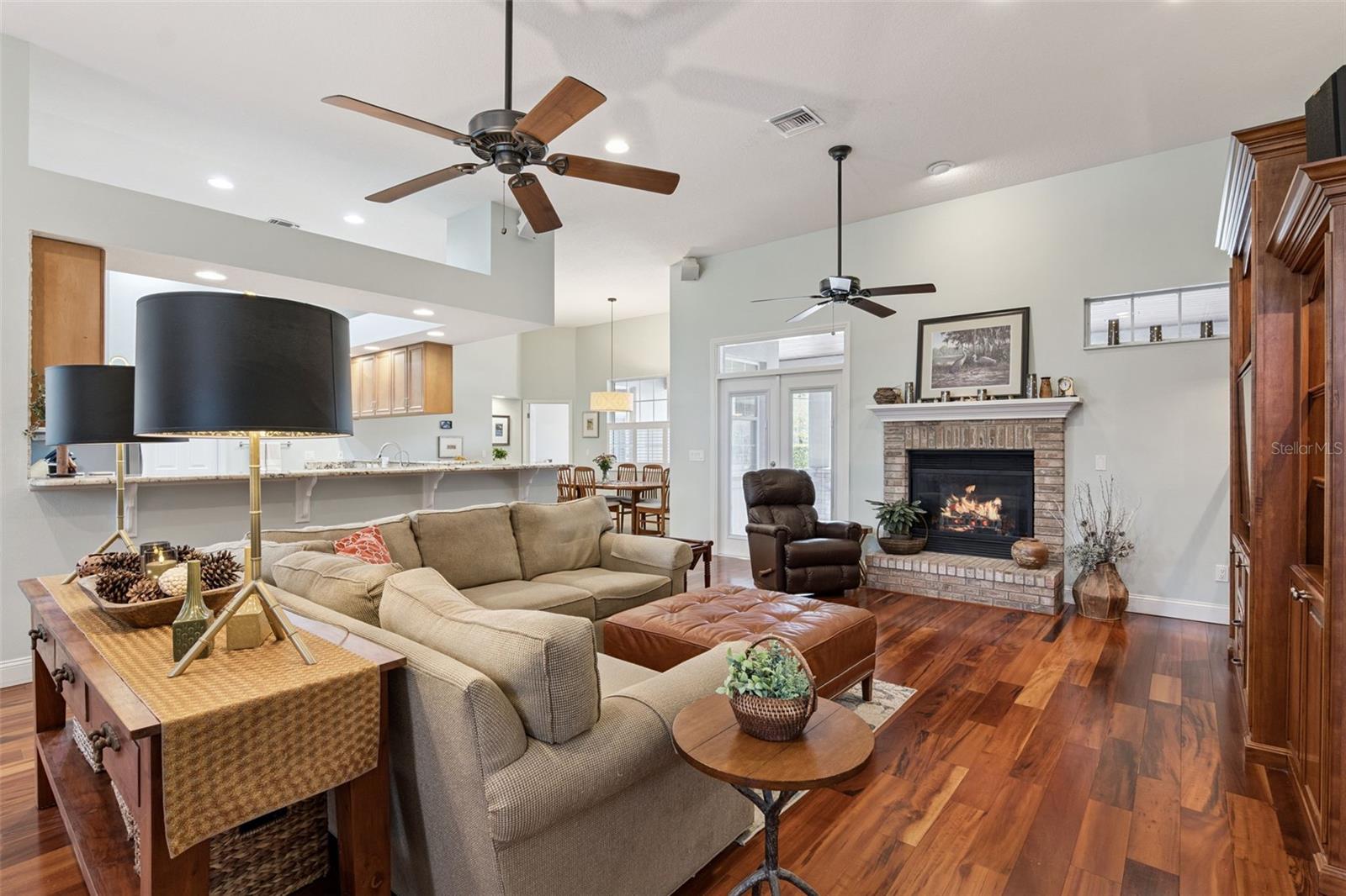 KILLALOE BY THE LAKE - Residential